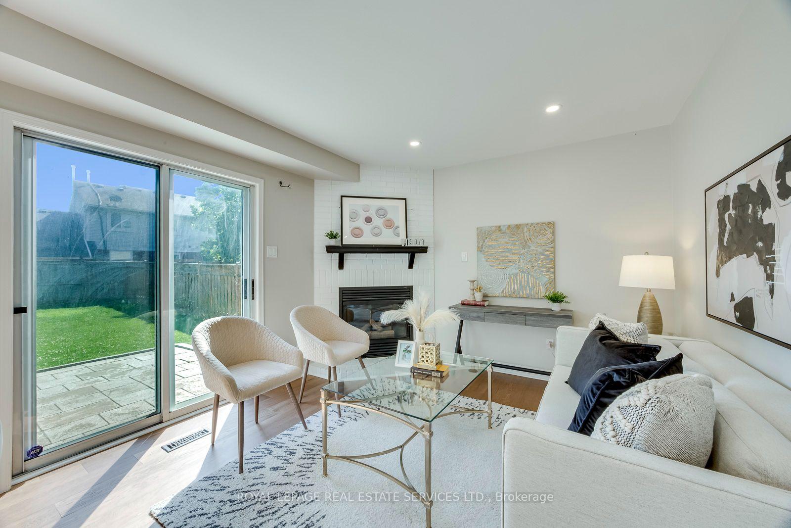 Photo 8 of 6121 Leeside Crescent, Mississauga, Central Erin Mills — HOMEH