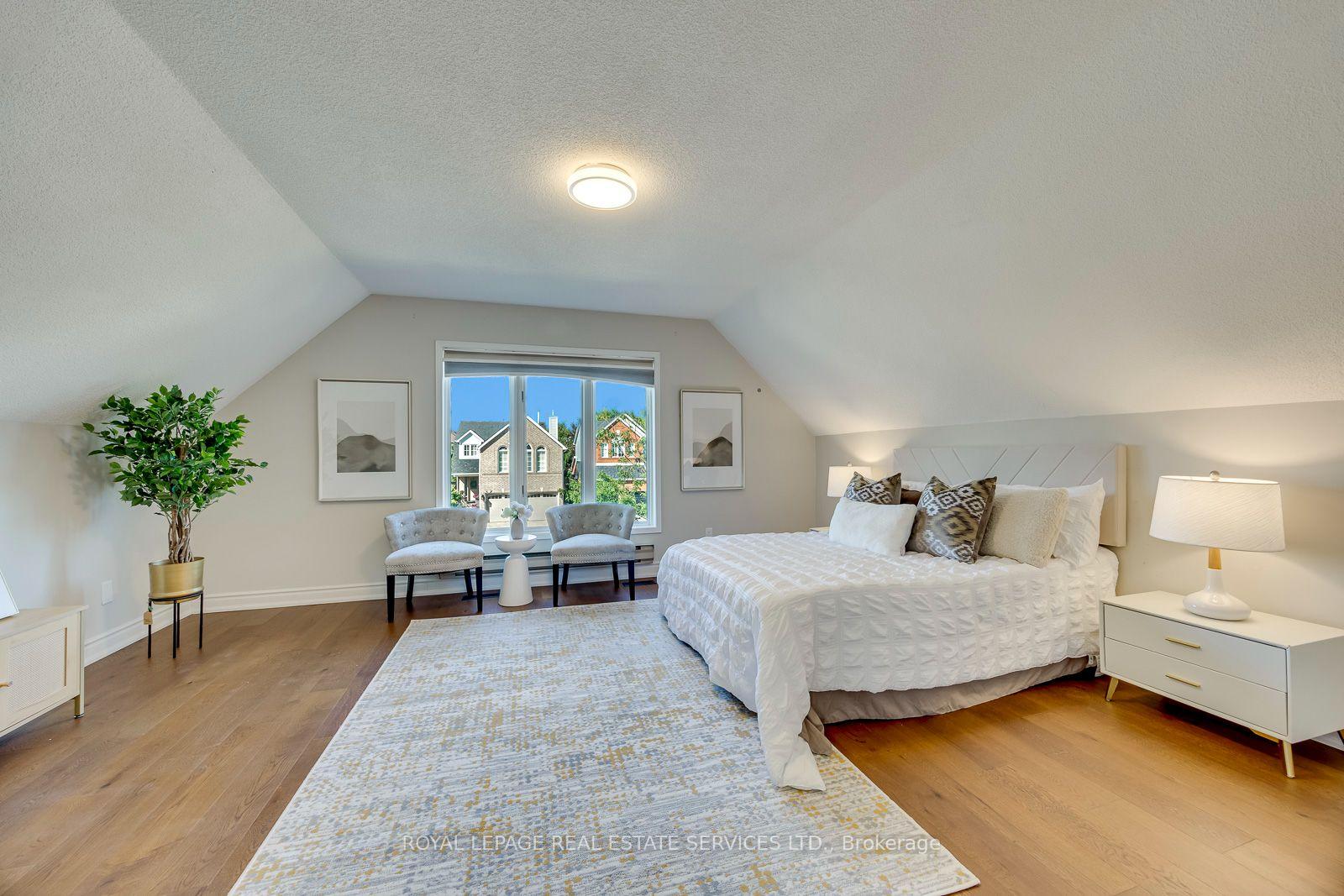 Photo 17 of 6121 Leeside Crescent, Mississauga, Central Erin Mills — HOMEH