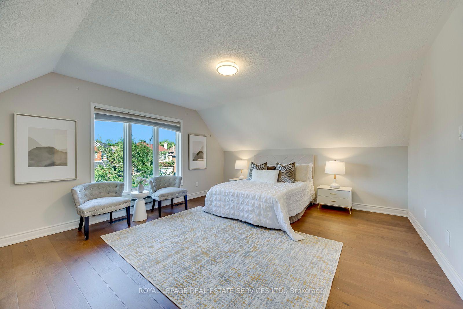 Photo 18 of 6121 Leeside Crescent, Mississauga, Central Erin Mills — HOMEH