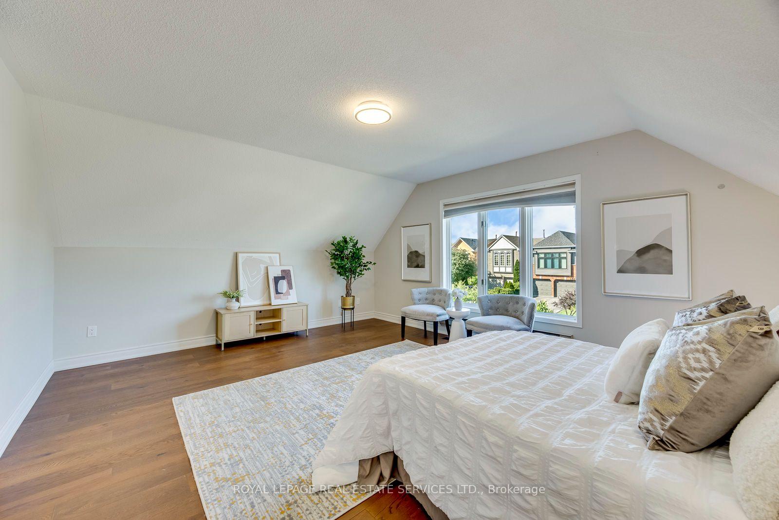 Photo 19 of 6121 Leeside Crescent, Mississauga, Central Erin Mills — HOMEH
