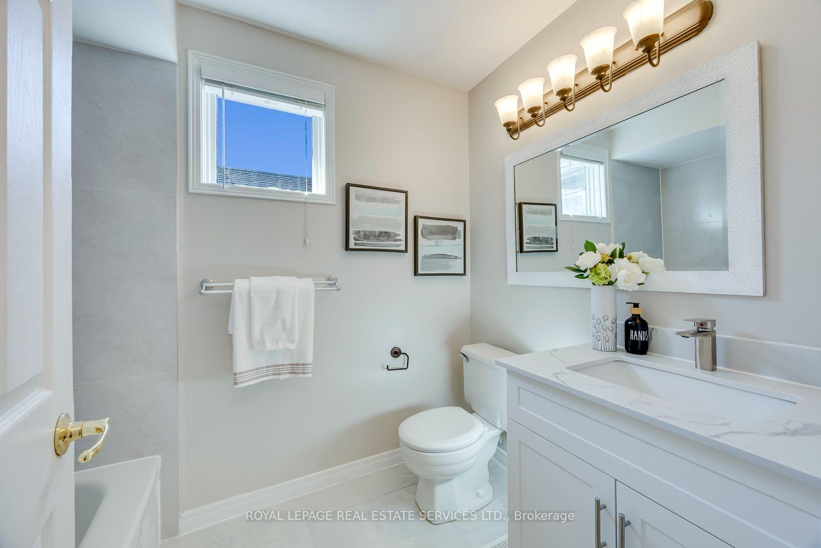 Photo 21 of 6121 Leeside Crescent, Mississauga, Central Erin Mills — HOMEH