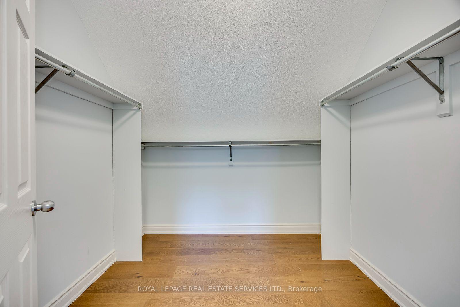 Photo 22 of 6121 Leeside Crescent, Mississauga, Central Erin Mills — HOMEH