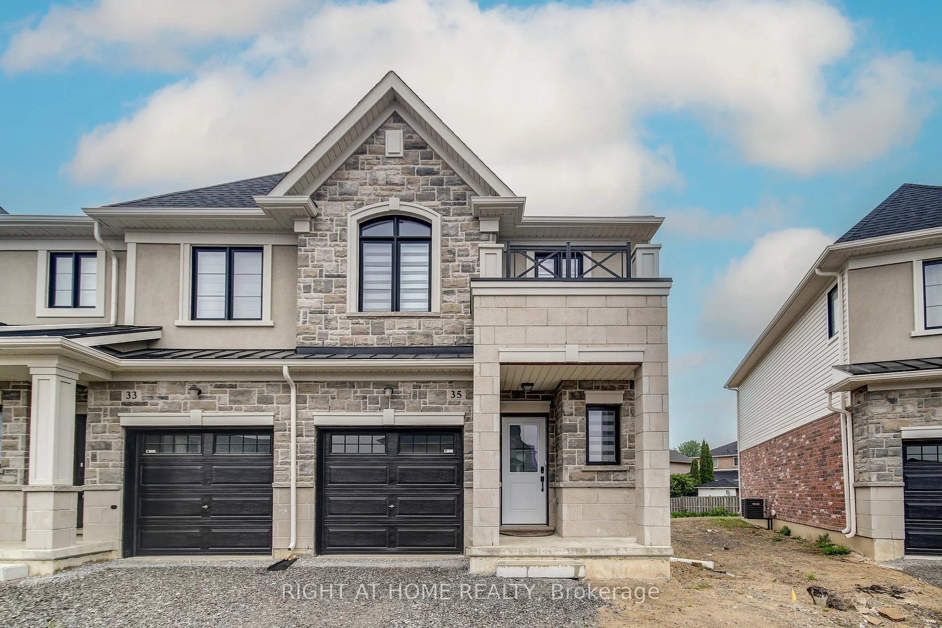 Photo 1 of 35 Genoa Drive, Hamilton, Ryckmans — HOMEH