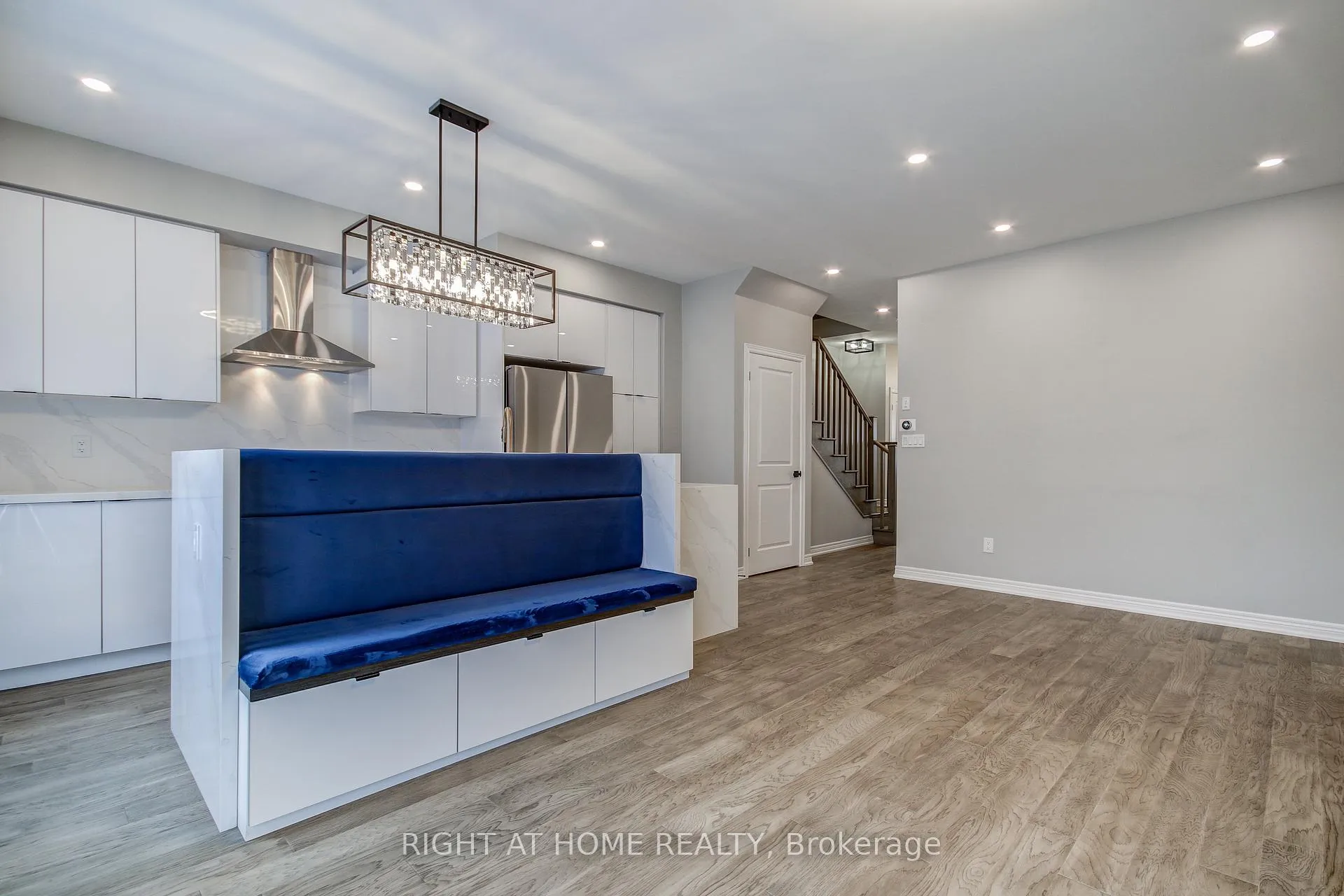 Photo 15 of 35 Genoa Drive, Hamilton, Ryckmans — HOMEH