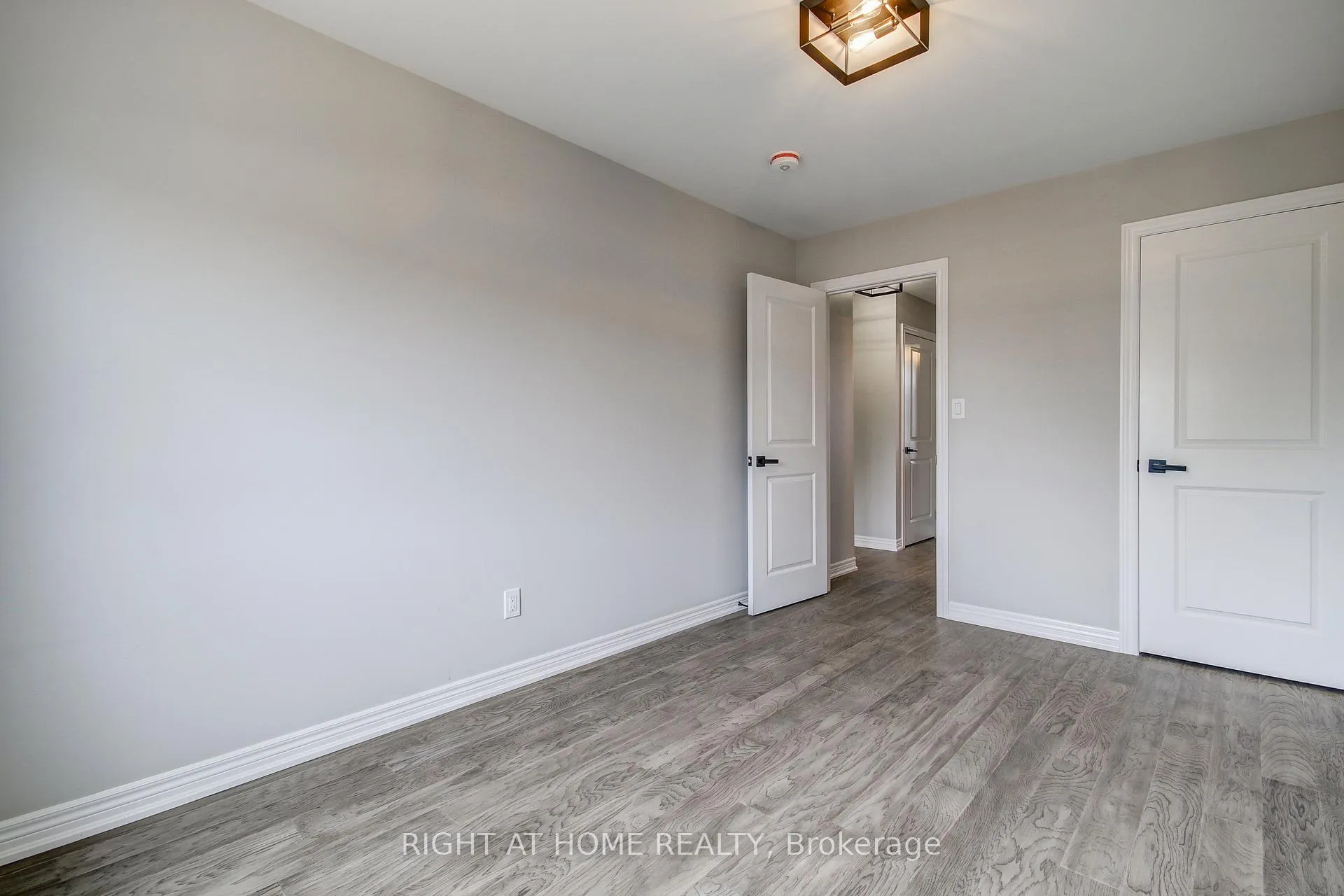 Photo 31 of 35 Genoa Drive, Hamilton, Ryckmans — HOMEH