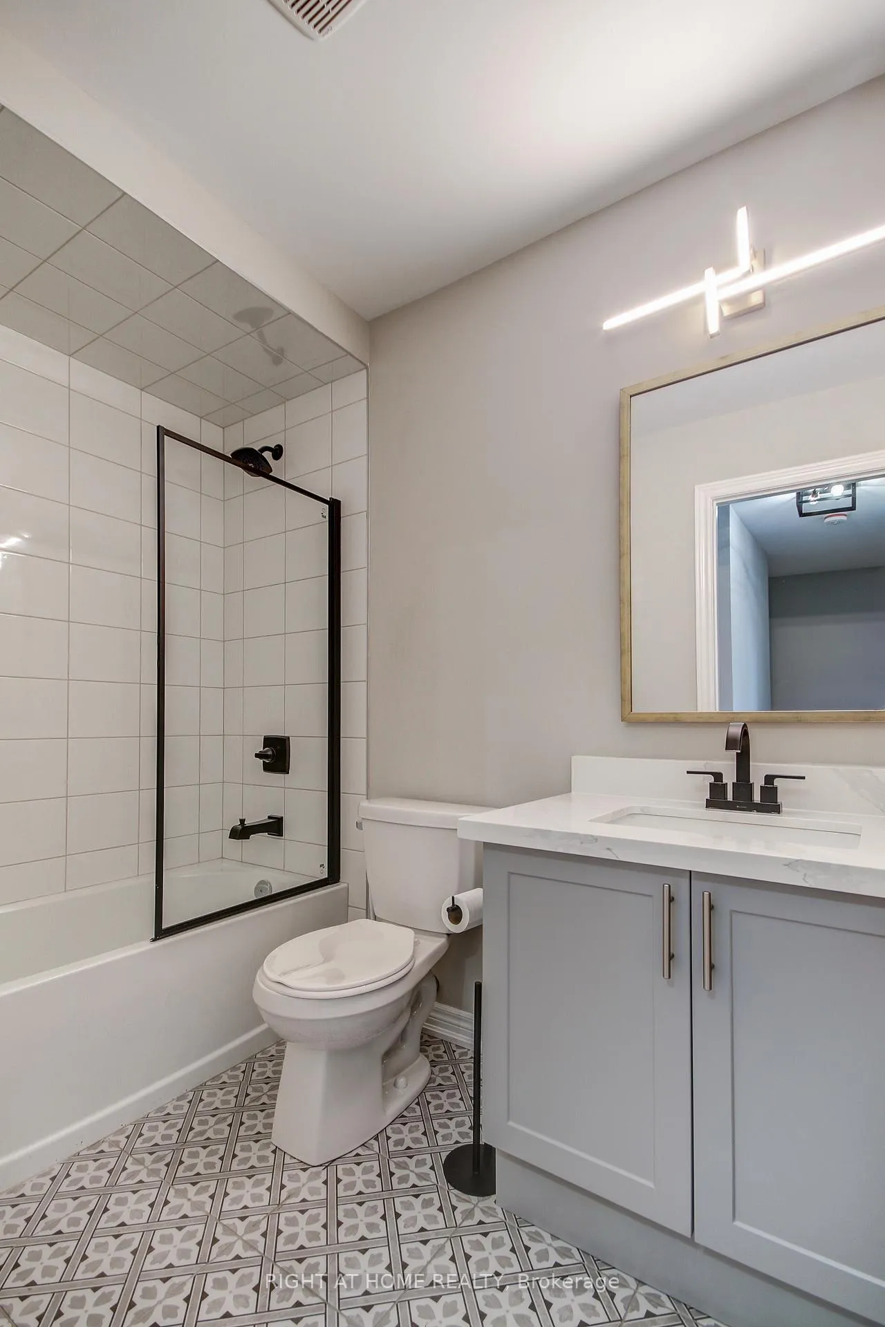 Photo 32 of 35 Genoa Drive, Hamilton, Ryckmans — HOMEH