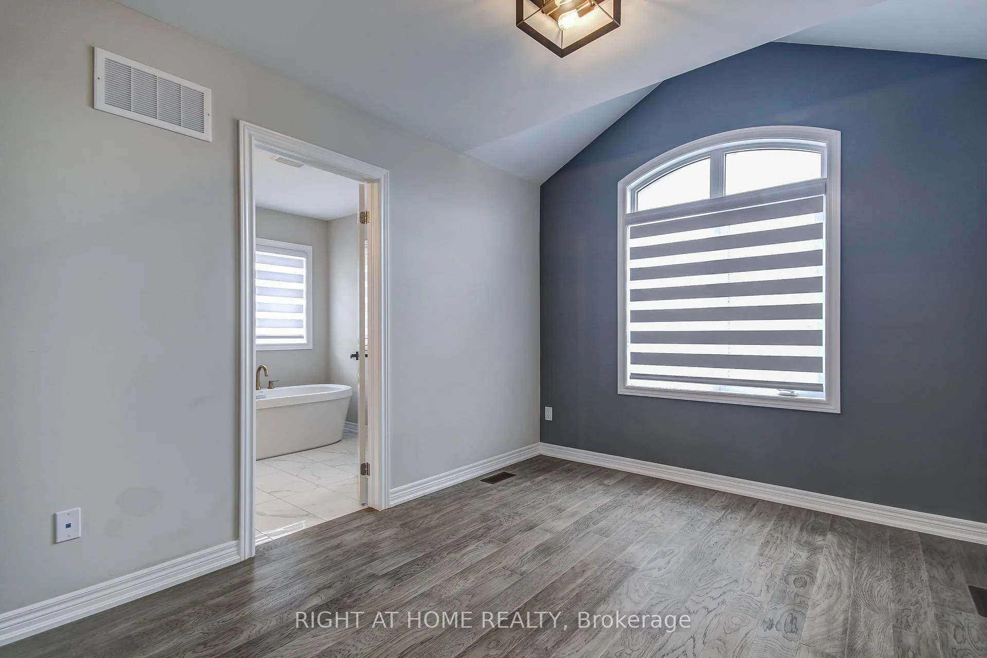 Photo 34 of 35 Genoa Drive, Hamilton, Ryckmans — HOMEH