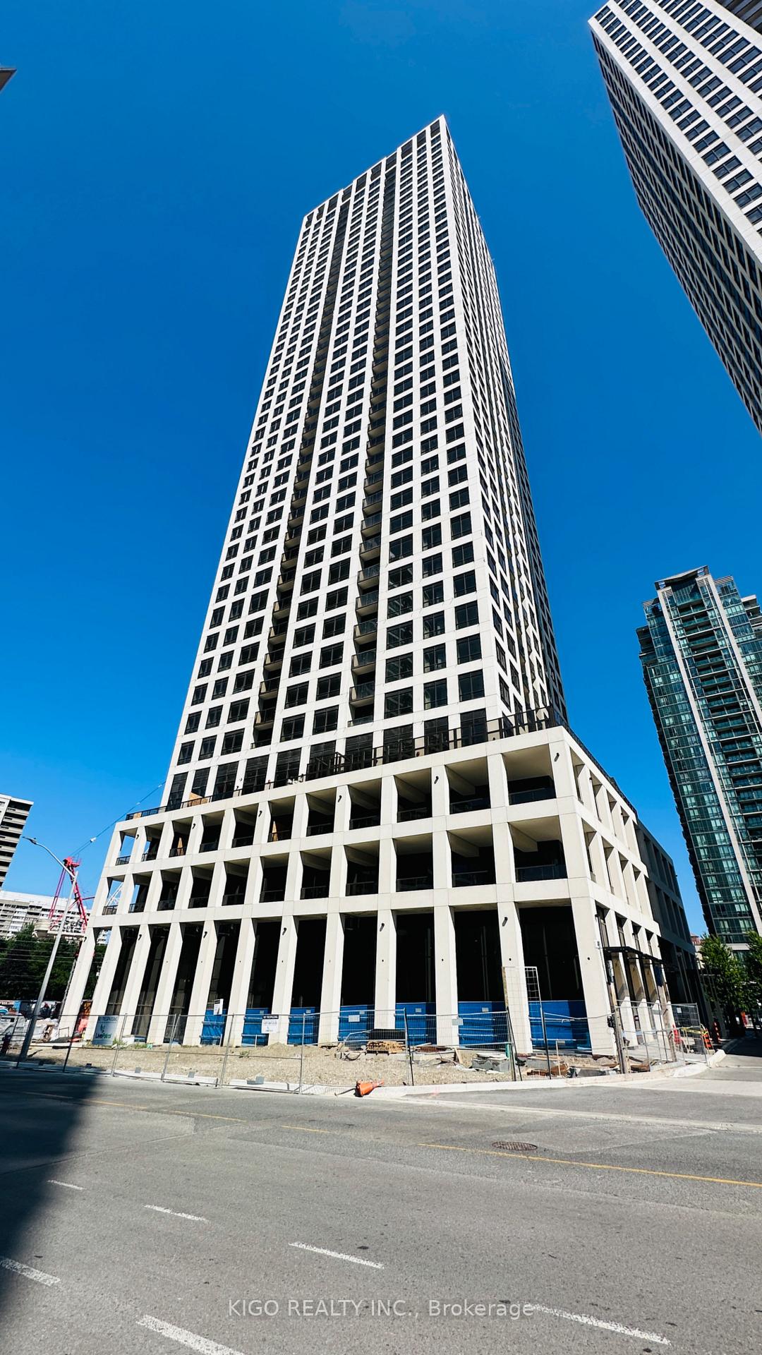 Photo 1 of Unit 210, 30 Elm Drive W, Mississauga, Fairview — HOMEH