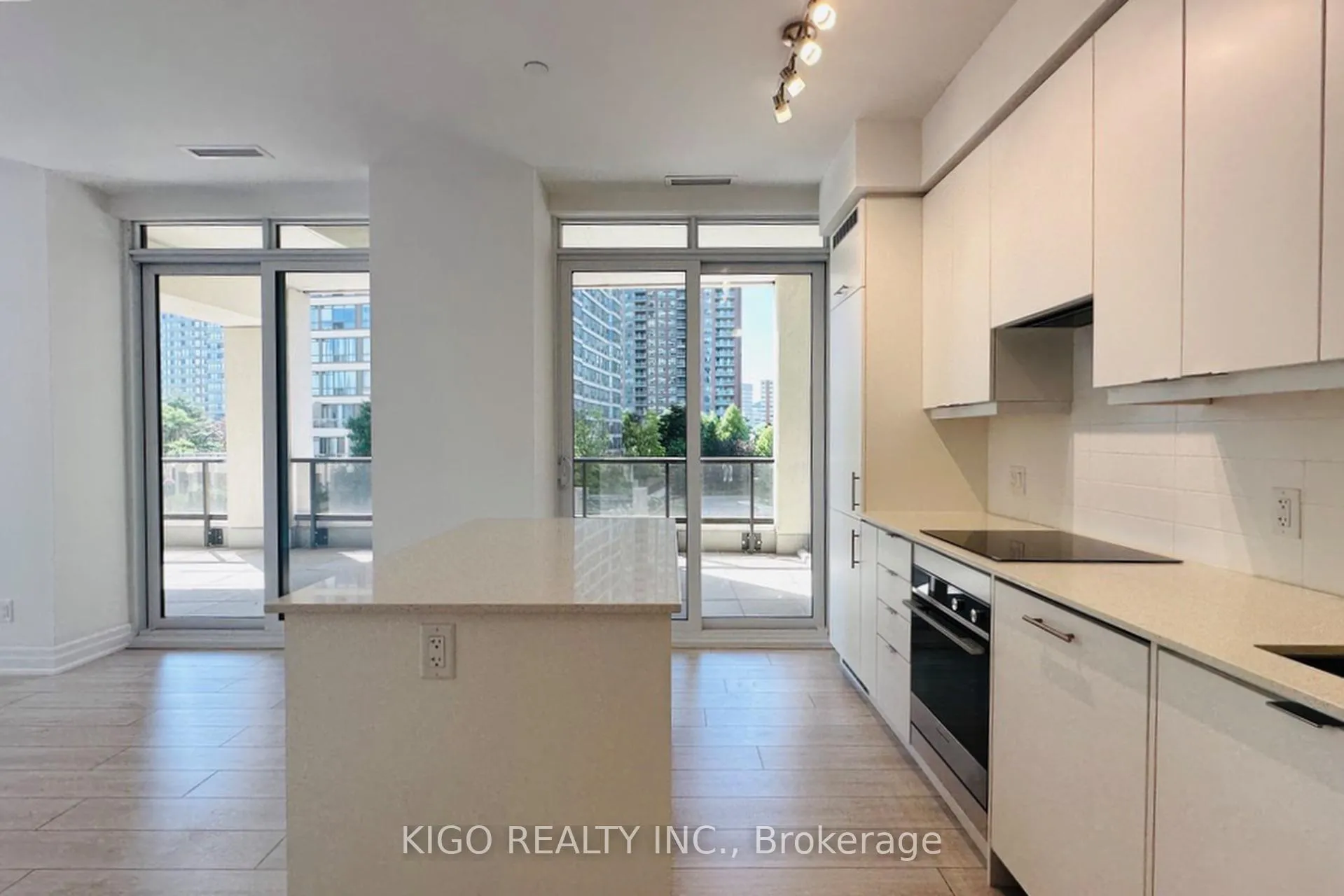 Photo 7 of Unit 210, 30 Elm Drive W, Mississauga, Fairview — HOMEH