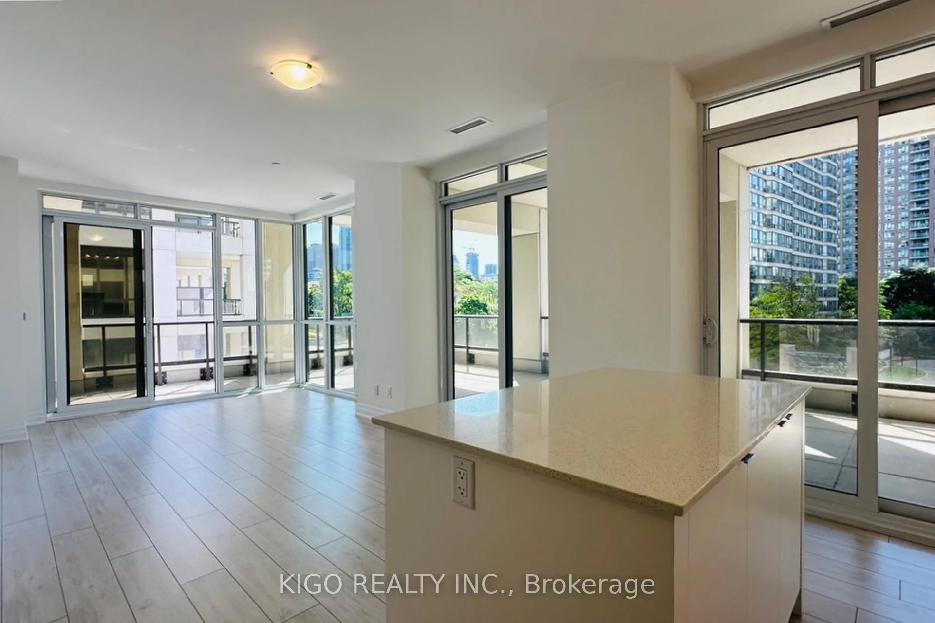 Photo 8 of Unit 210, 30 Elm Drive W, Mississauga, Fairview — HOMEH
