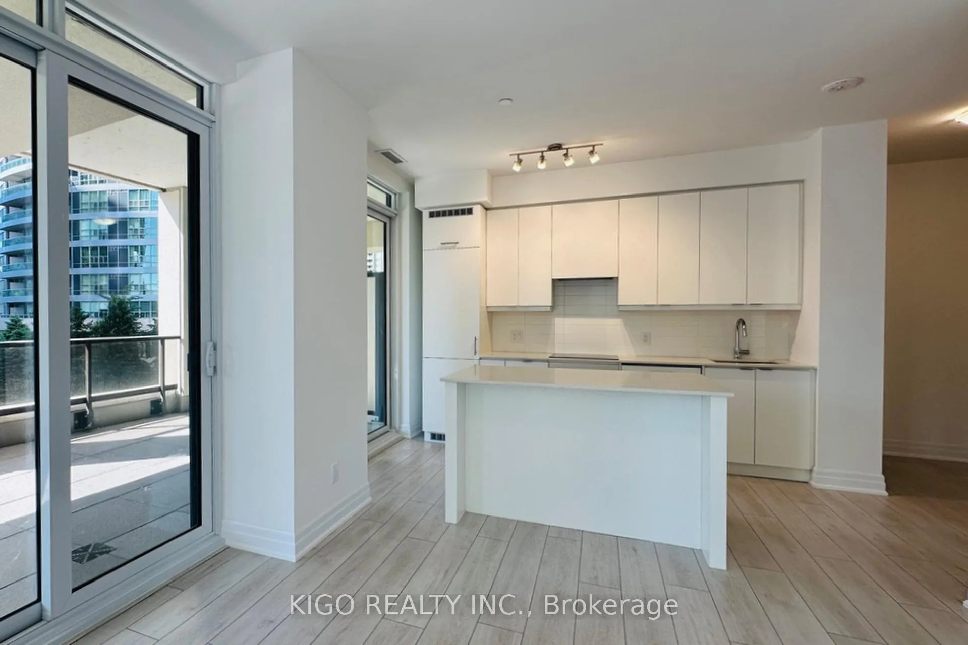 Photo 10 of Unit 210, 30 Elm Drive W, Mississauga, Fairview — HOMEH