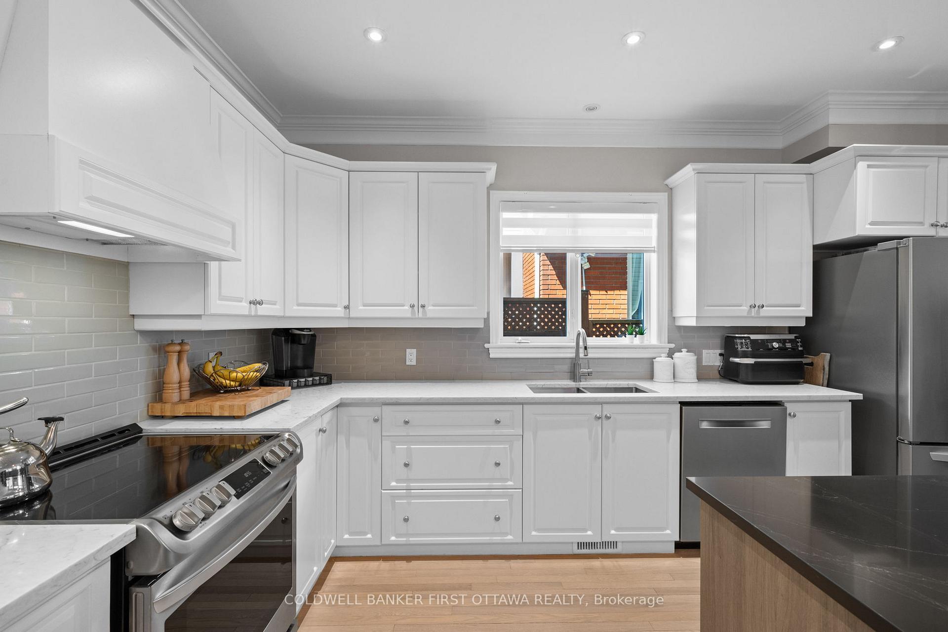Photo 10 of 2803 St. Stephen's Street, Ottawa, Fairfield Heights — HOMEH