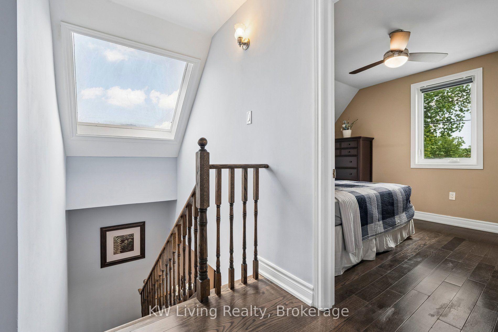 Photo 12 of 116 Seventh Street, Etobicoke, New Toronto — HOMEH