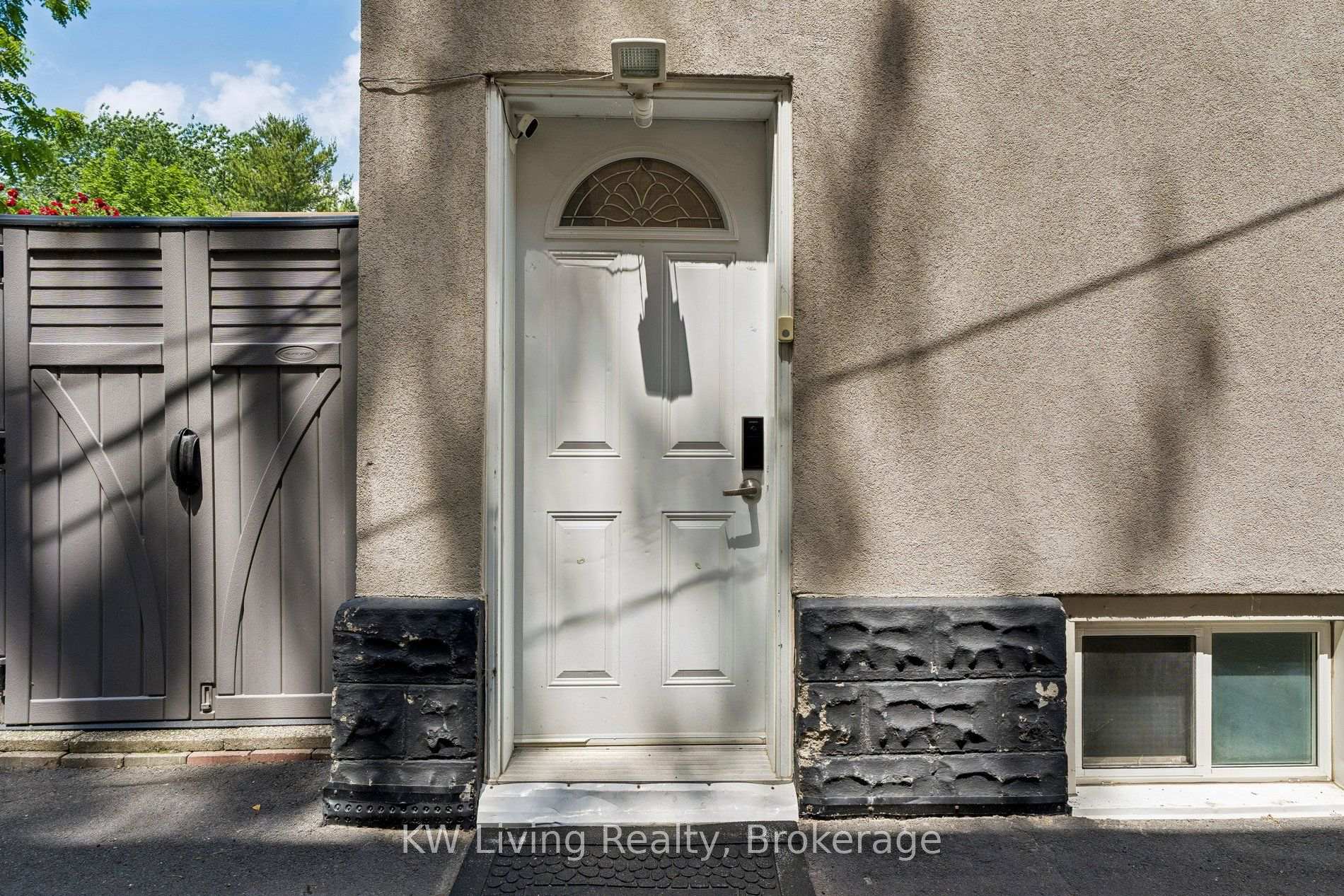 Photo 18 of 116 Seventh Street, Etobicoke, New Toronto — HOMEH