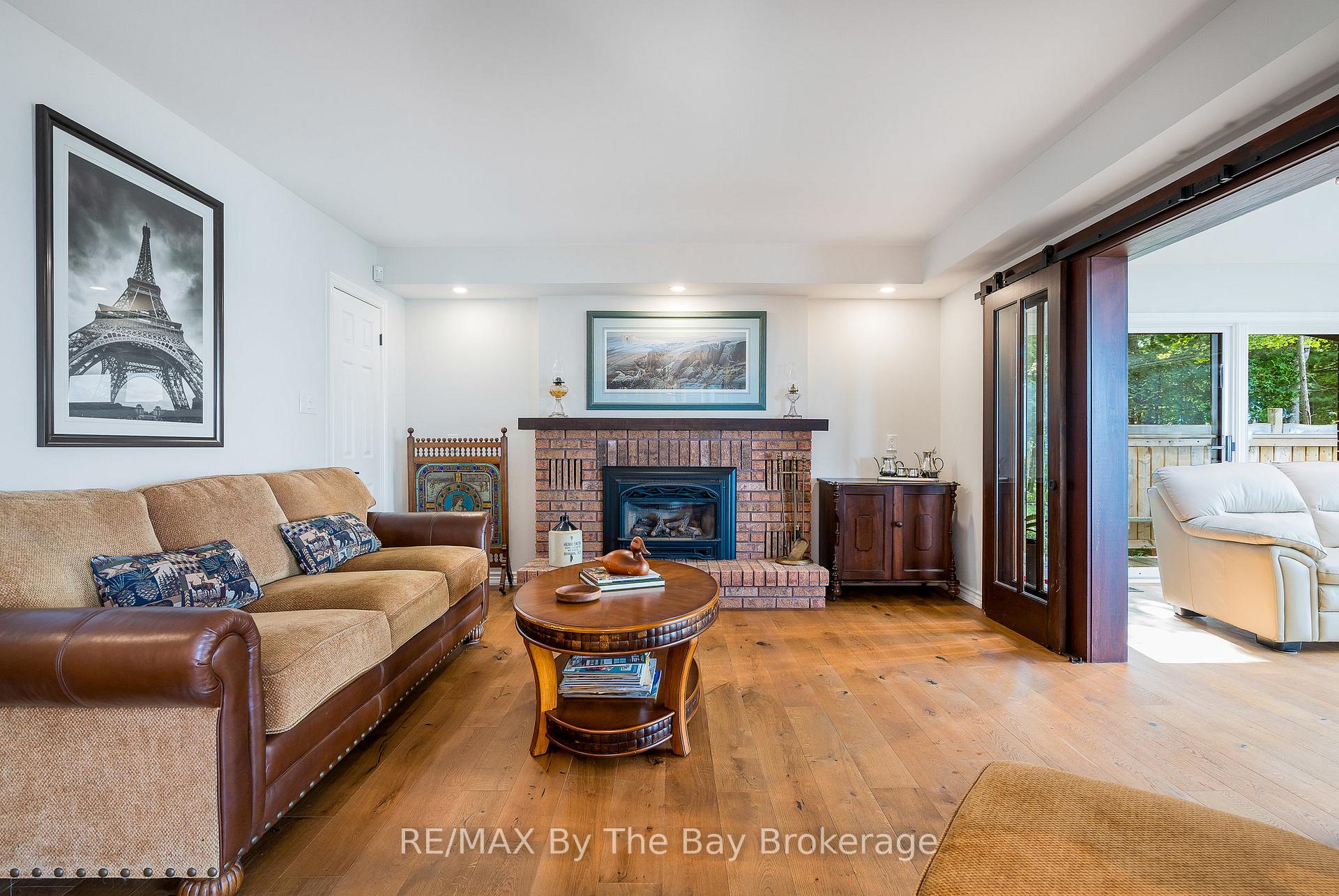 Photo 11 of 38 Willow Drive, Tiny, Rural Tiny — HOMEH