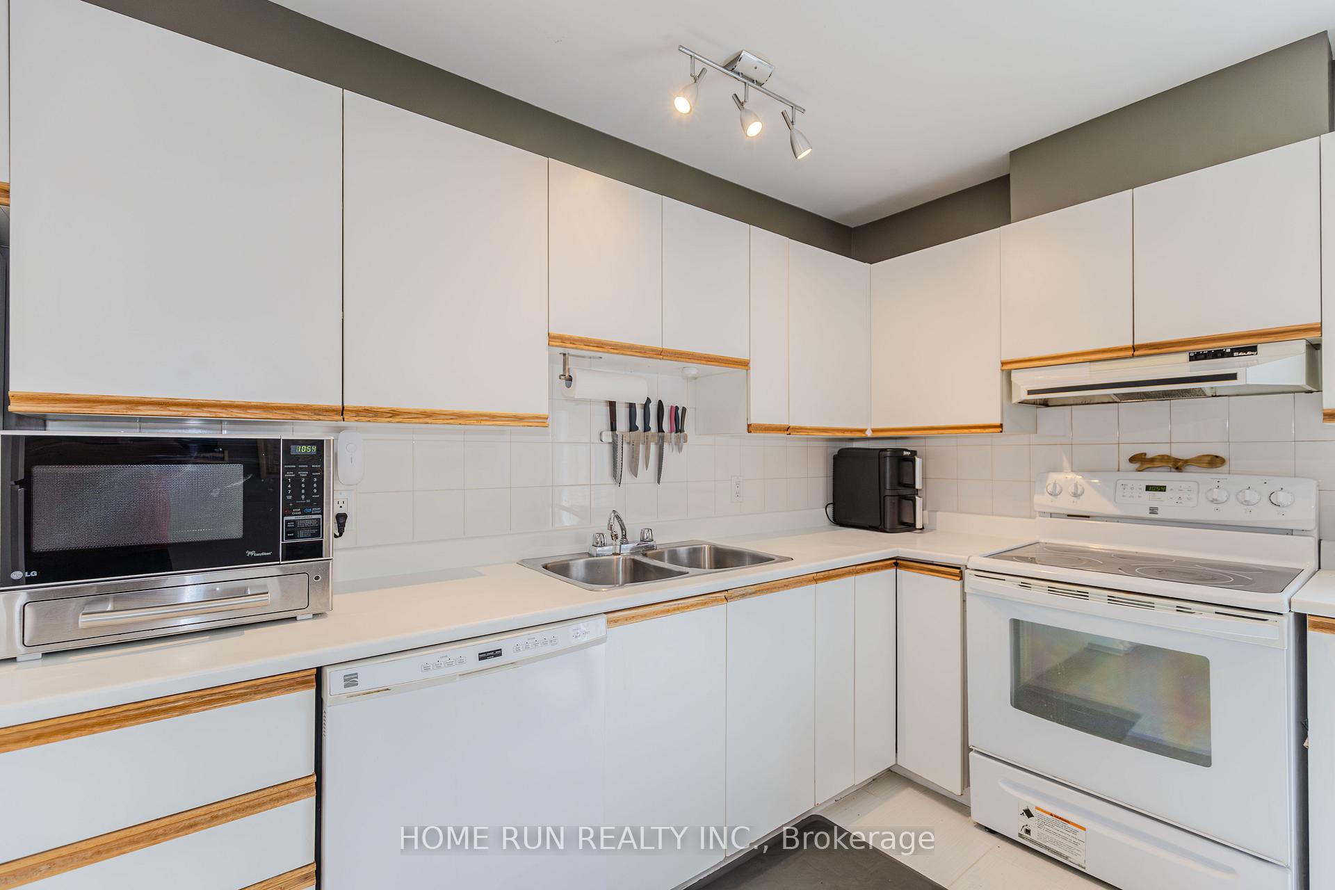 Photo 24 of Unit 24, 2828 Richmond Road, Ottawa, Fairfield Heights — HOMEH