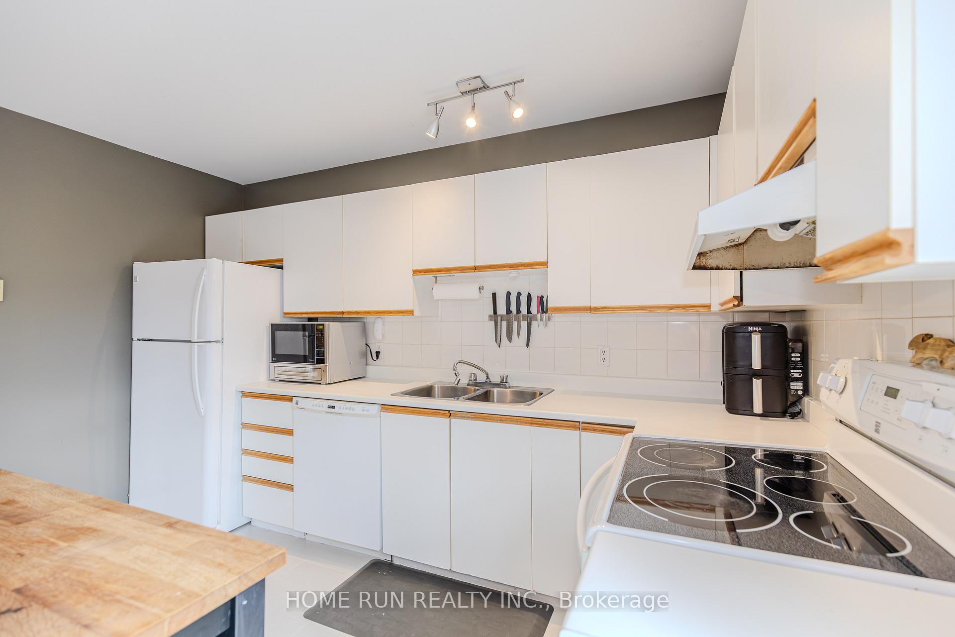 Photo 26 of Unit 24, 2828 Richmond Road, Ottawa, Fairfield Heights — HOMEH