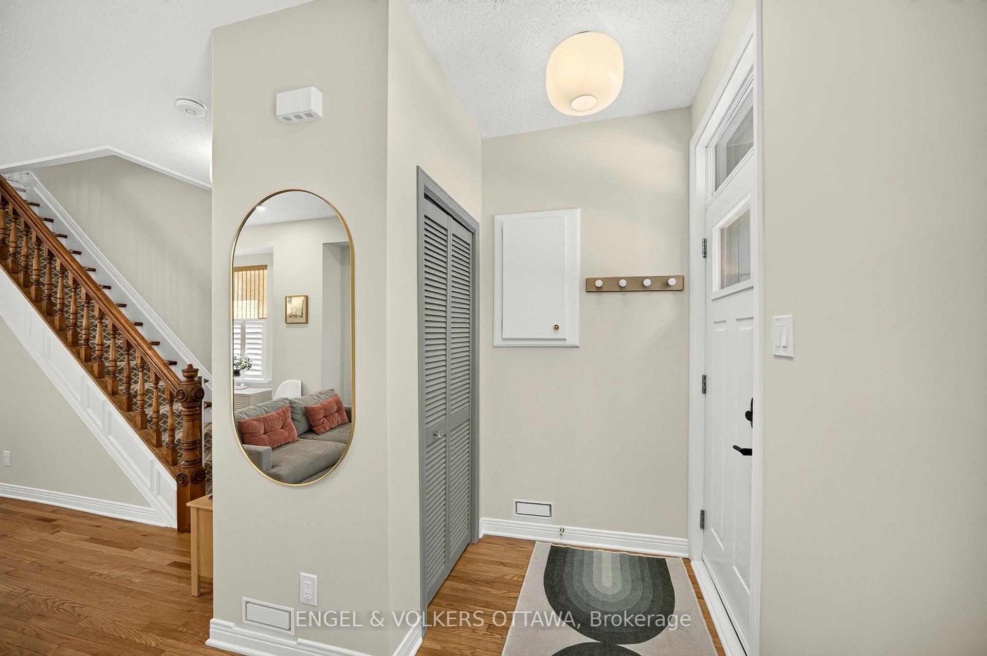 Photo 5 of 68 Upper Lorne Place, Ottawa, West Centre Town — HOMEH