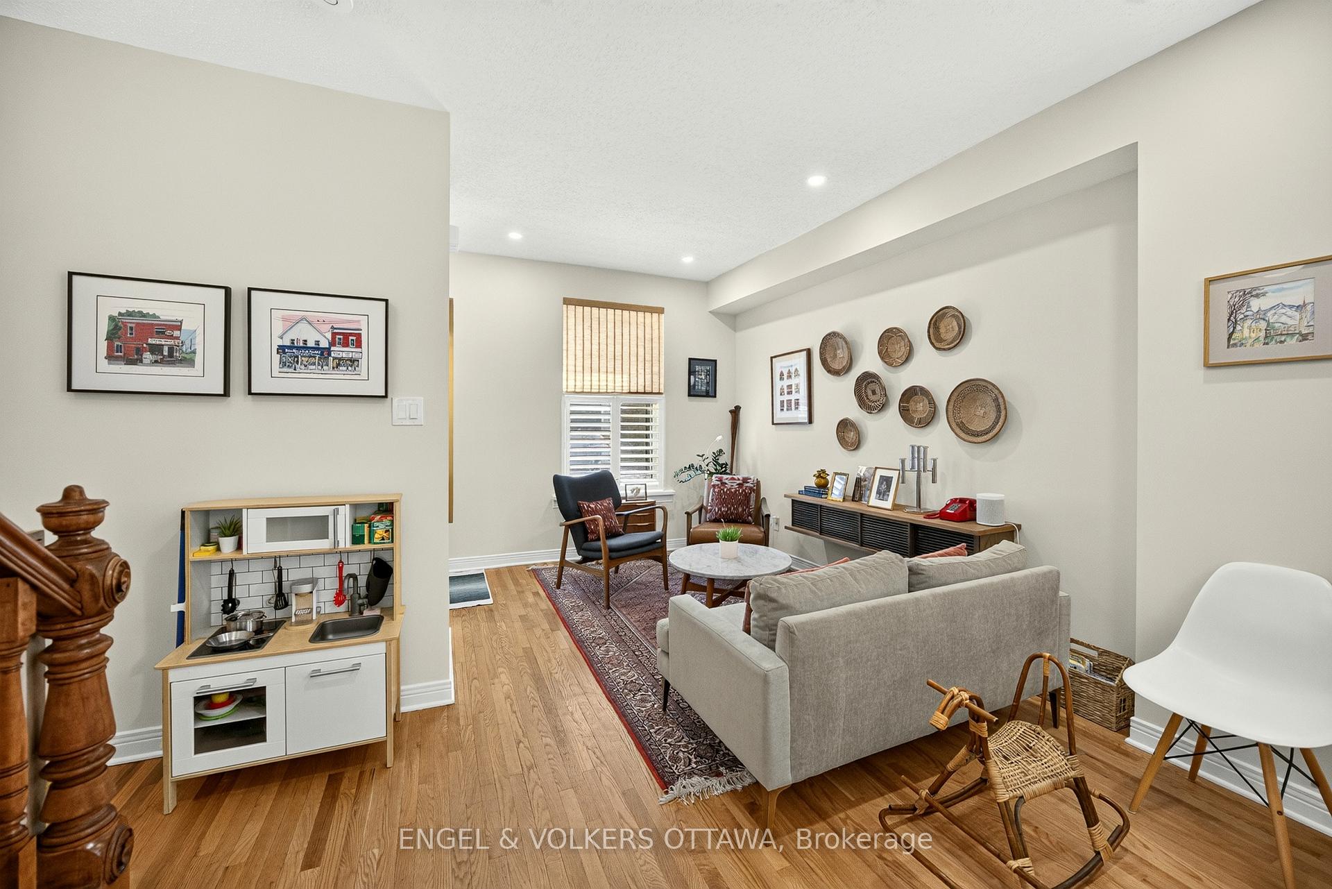 Photo 8 of 68 Upper Lorne Place, Ottawa, West Centre Town — HOMEH