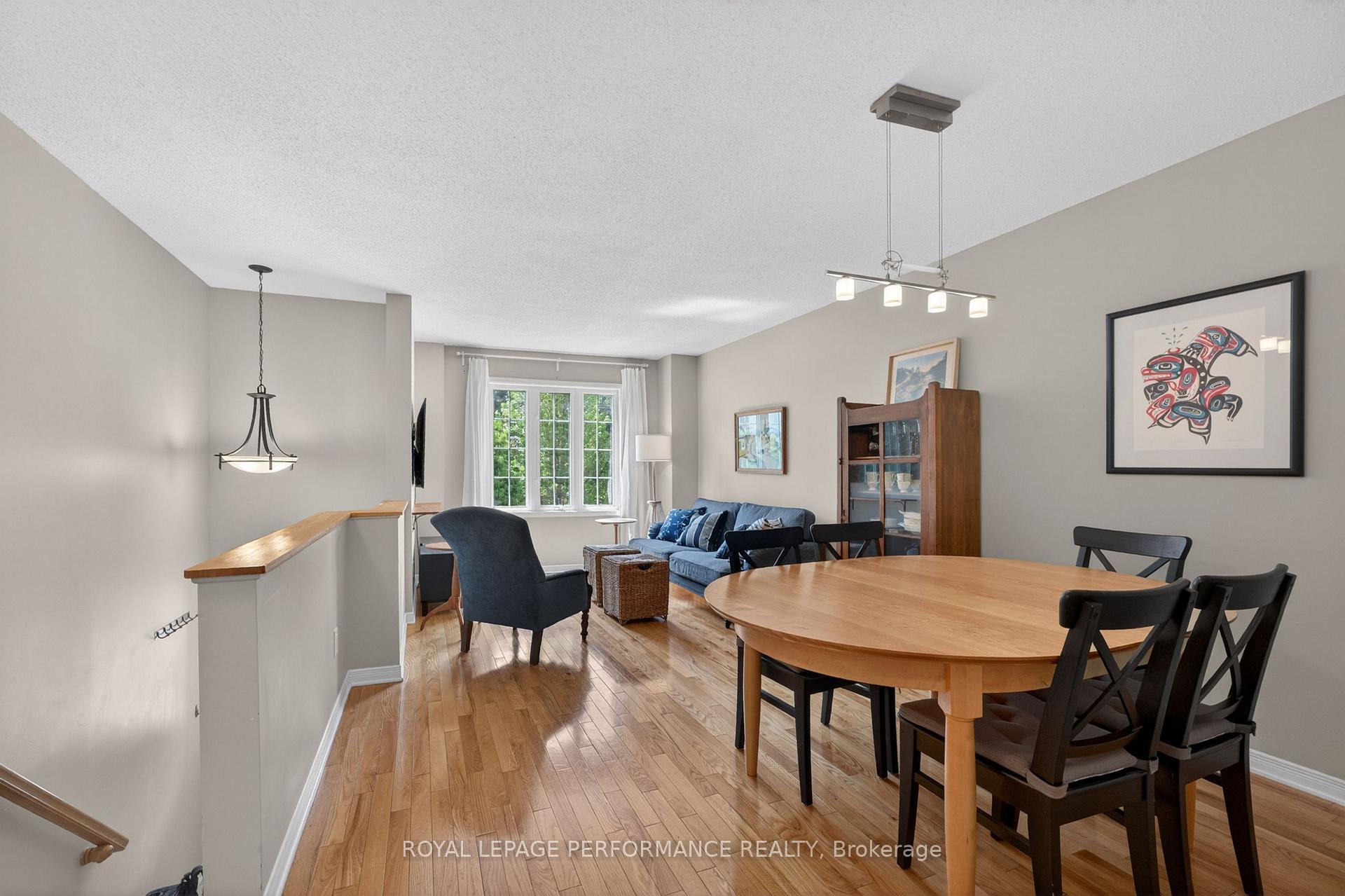 Photo 4 of 147 Fordham Private, Ottawa, Central Park — HOMEH