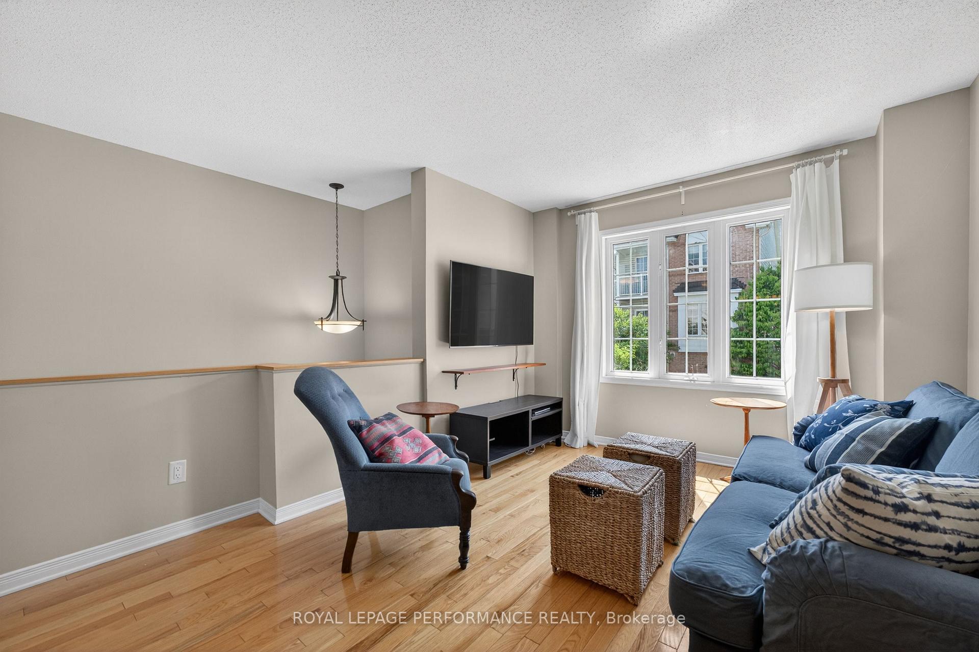 Photo 7 of 147 Fordham Private, Ottawa, Central Park — HOMEH