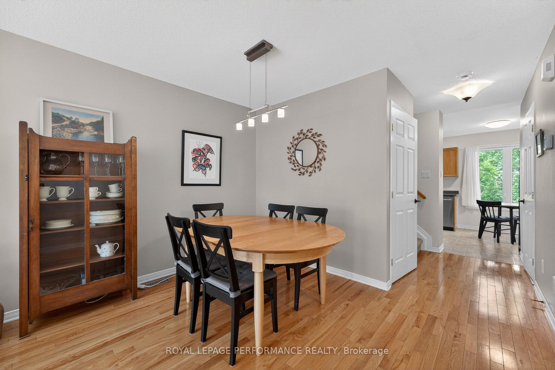 Photo 9 of 147 Fordham Private, Ottawa, Central Park — HOMEH