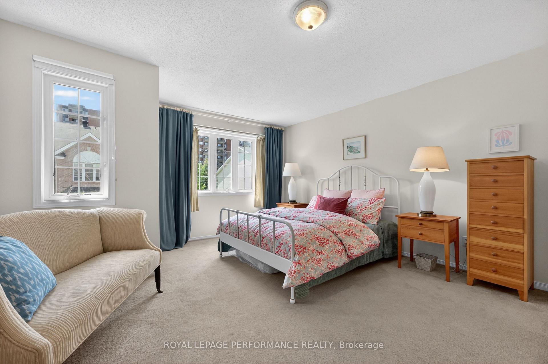 Photo 17 of 147 Fordham Private, Ottawa, Central Park — HOMEH