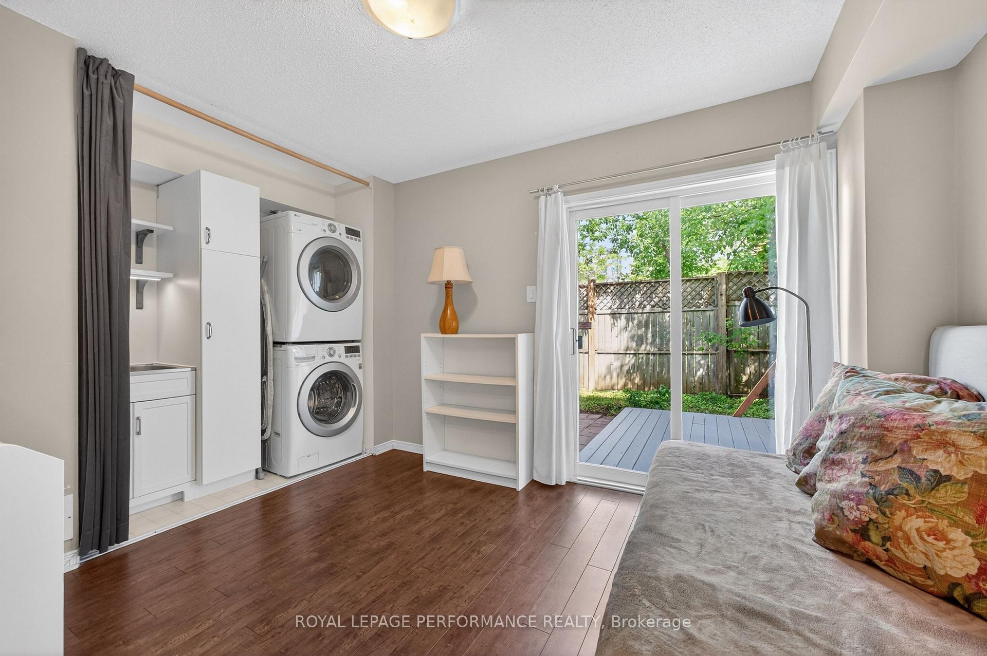 Photo 27 of 147 Fordham Private, Ottawa, Central Park — HOMEH