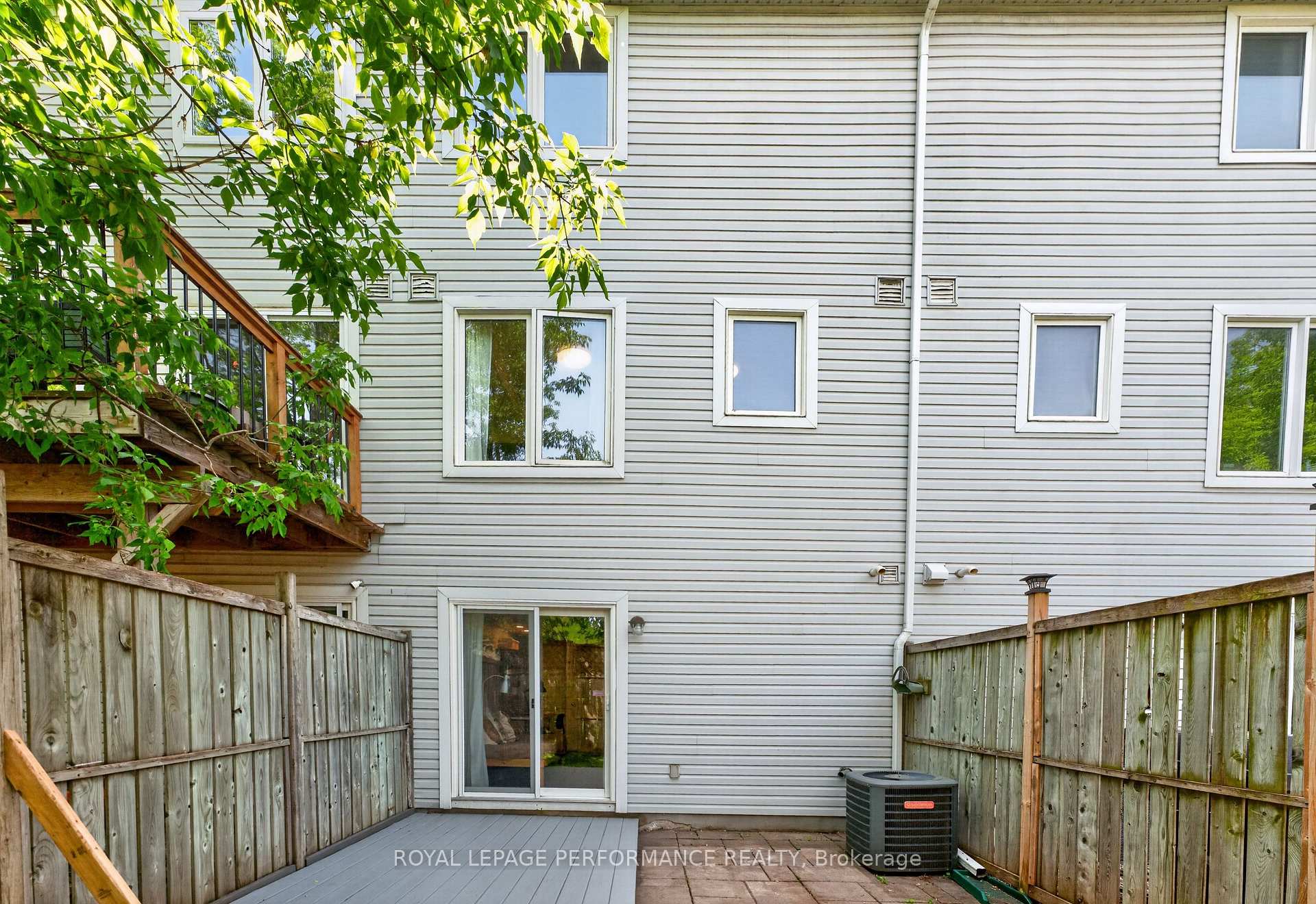 Photo 31 of 147 Fordham Private, Ottawa, Central Park — HOMEH