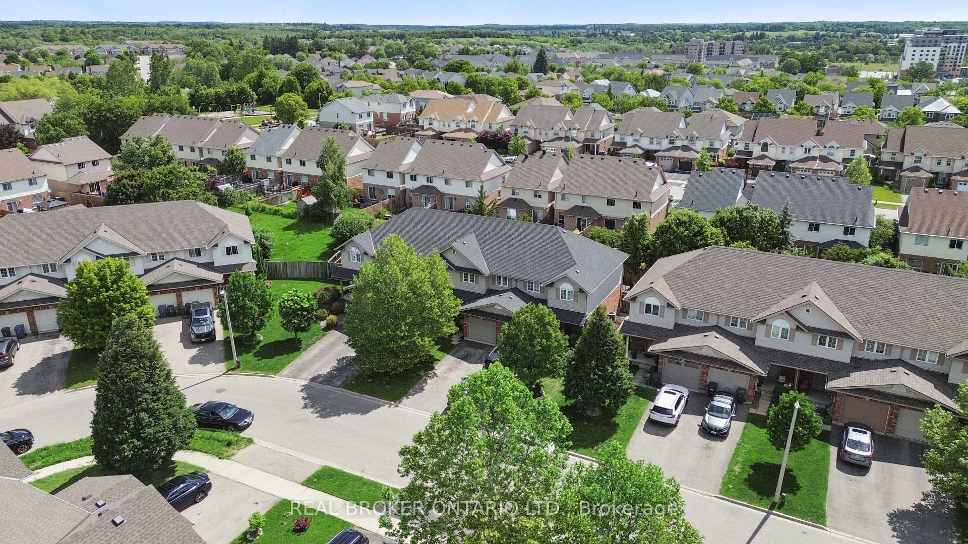 Photo 40 of 17 Ralston Drive, Guelph, Grange Road — HOMEH