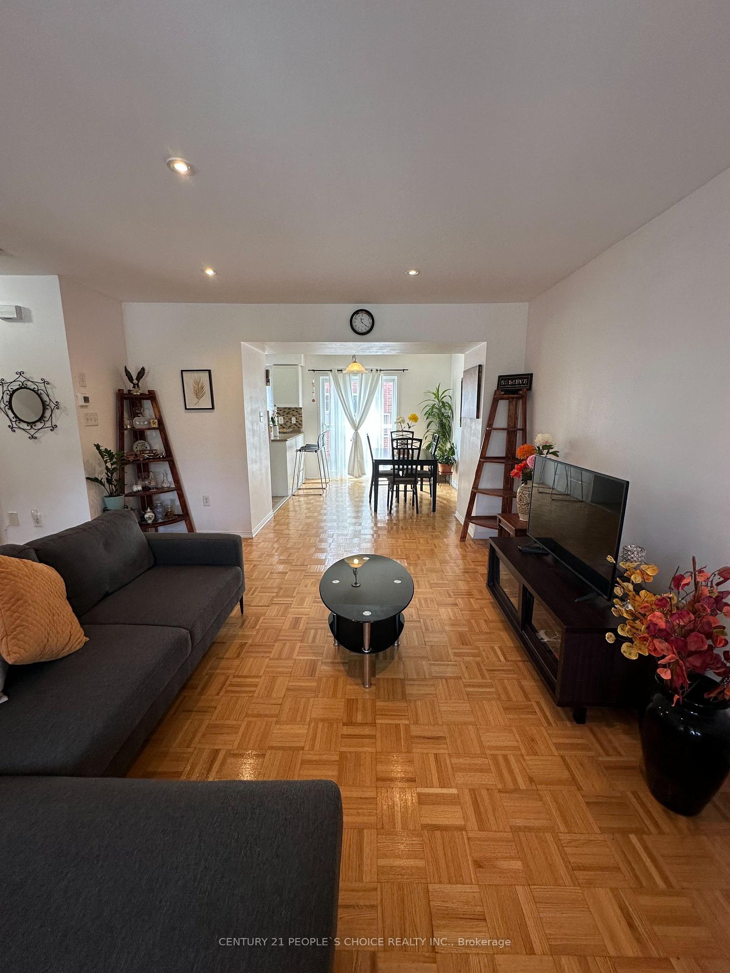 Photo 5 of Unit 3, 375 Cook Road, North York, York University Heights — HOMEH
