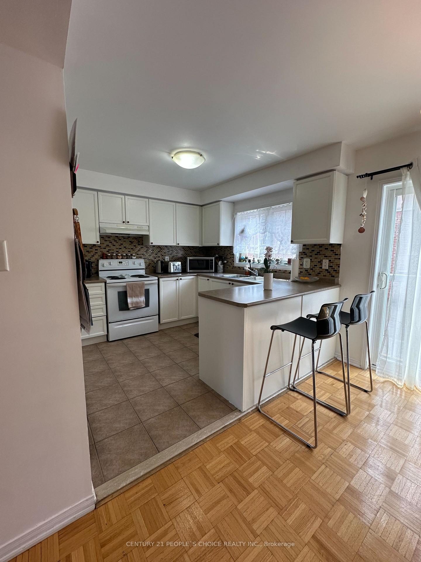 Photo 7 of Unit 3, 375 Cook Road, North York, York University Heights — HOMEH