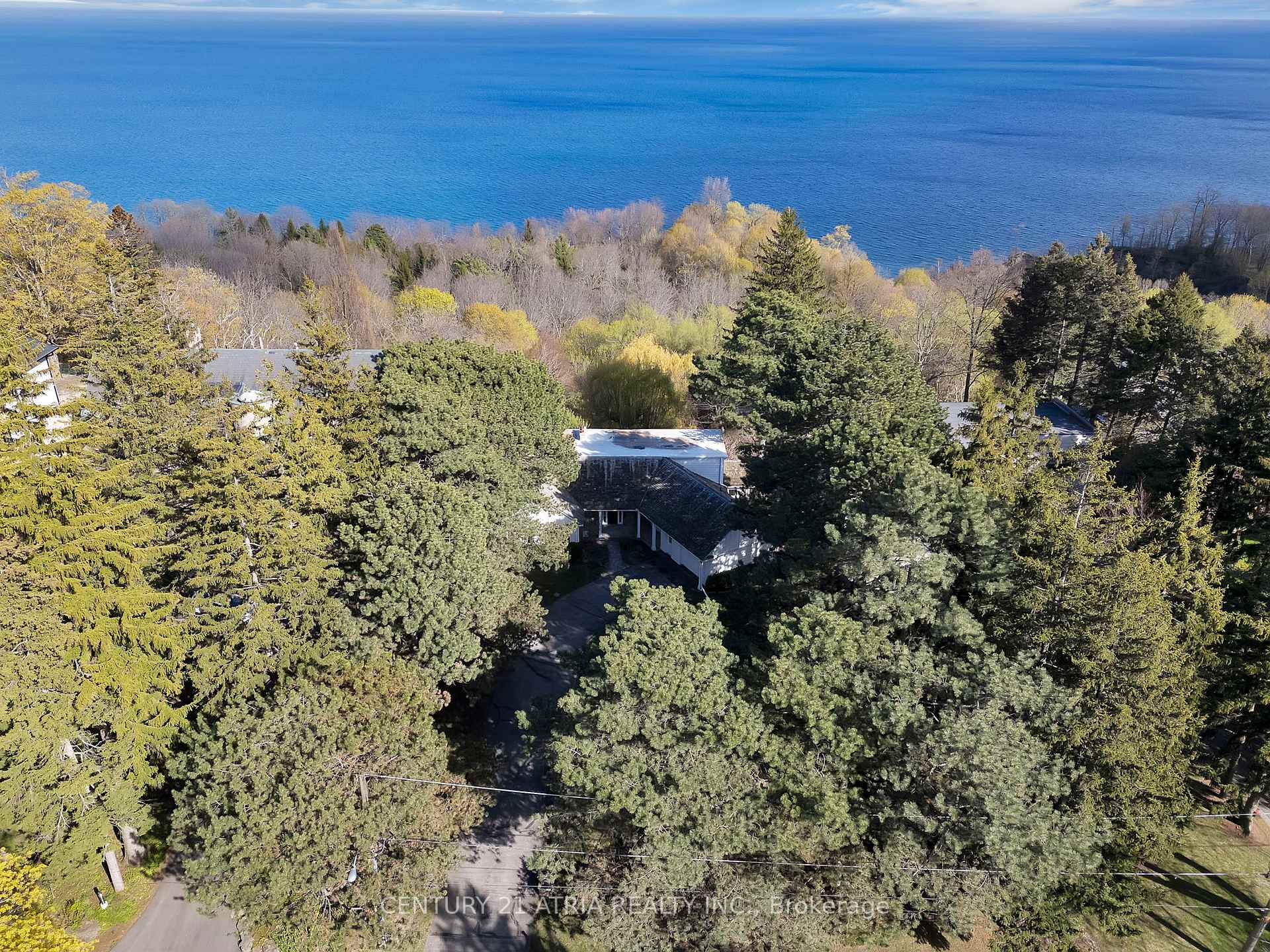 Photo 1 of 5 Hill Crescent, Scarborough, Scarborough Village — HOMEH