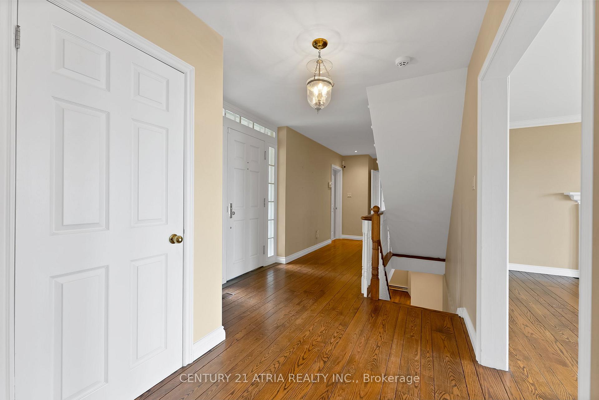 Photo 5 of 5 Hill Crescent, Scarborough, Scarborough Village — HOMEH