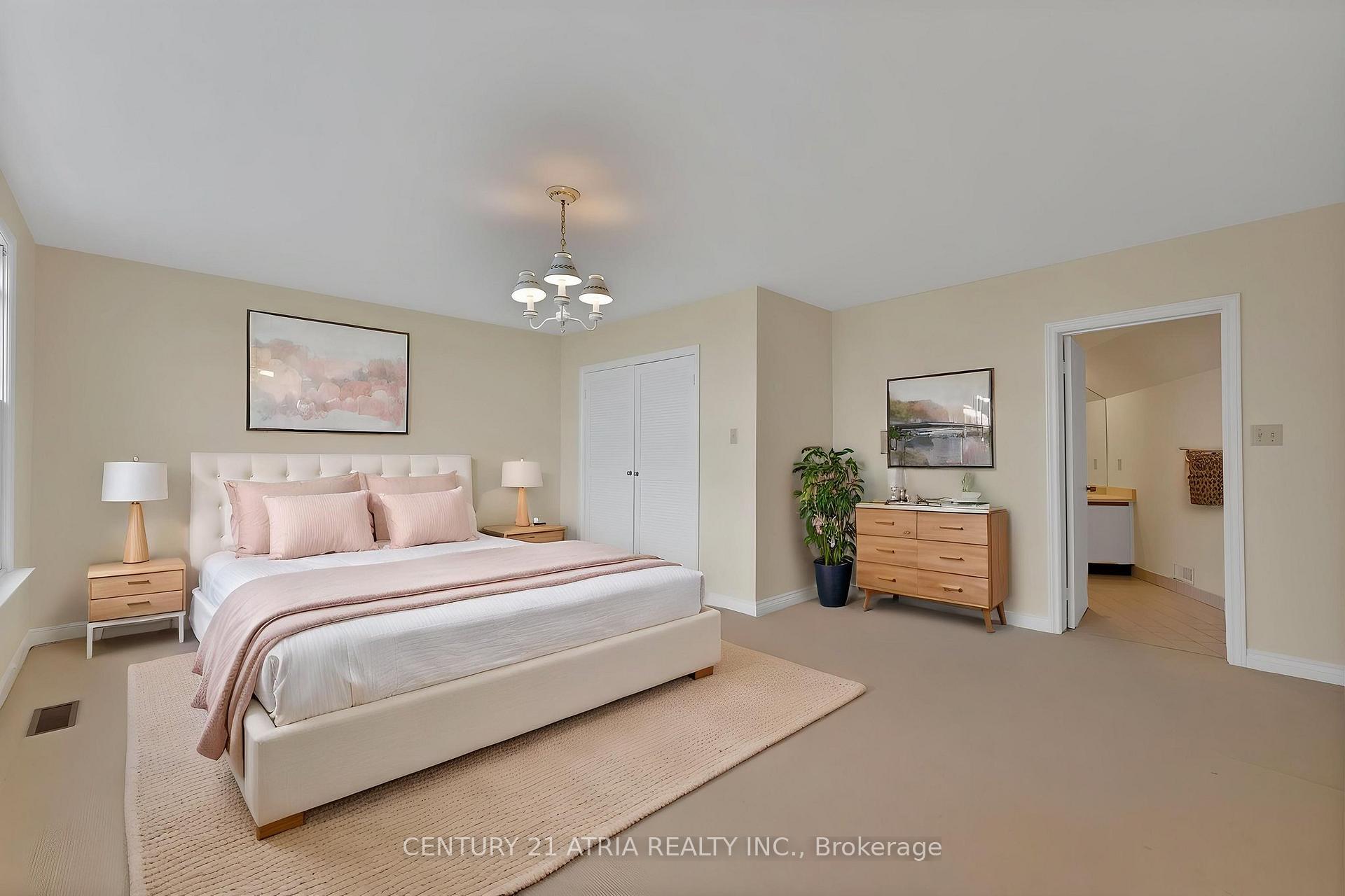 Photo 21 of 5 Hill Crescent, Scarborough, Scarborough Village — HOMEH