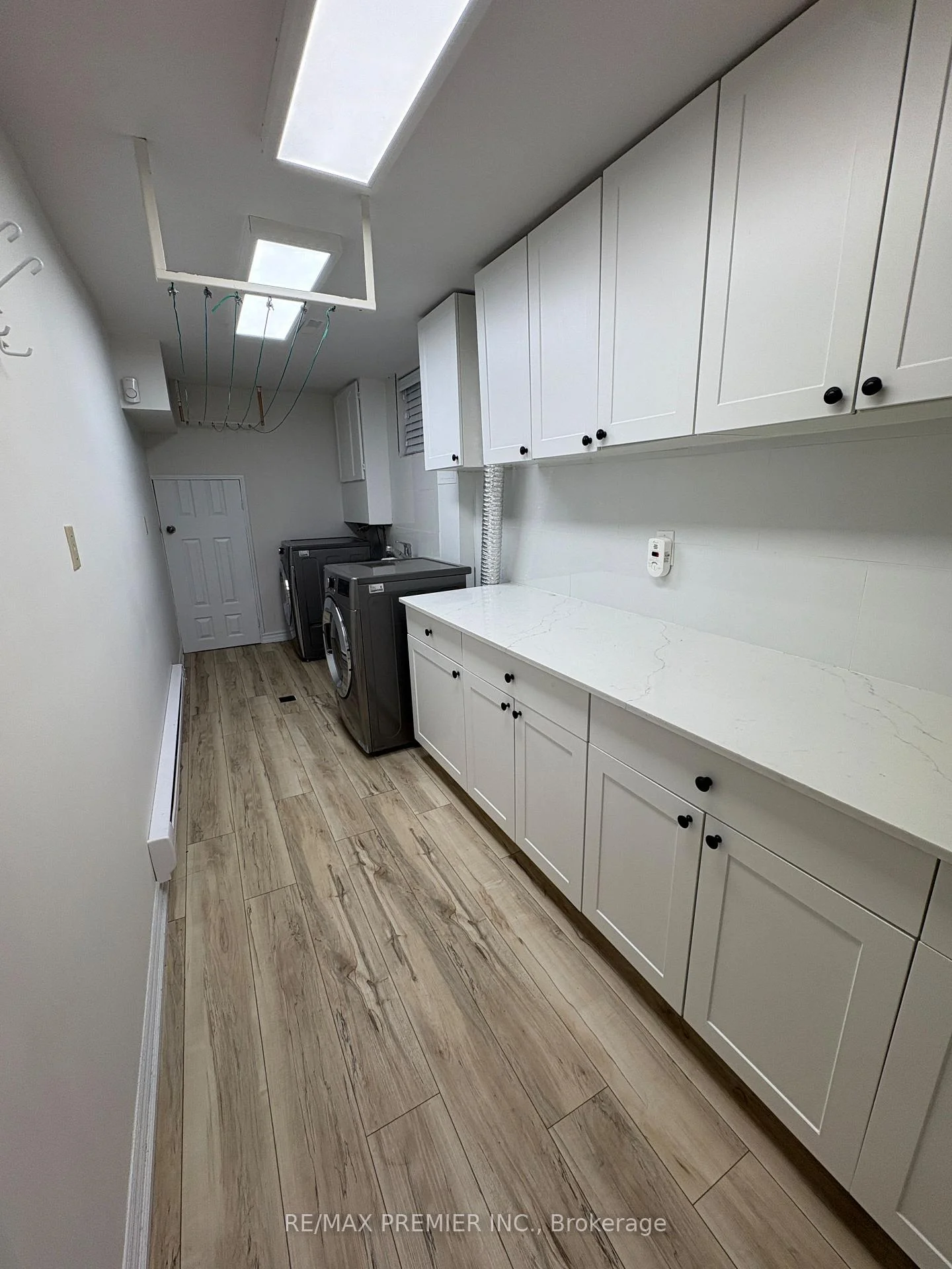 Photo 19 of Unit Lower Level, 21 Avon Crescent, Vaughan, East Woodbridge — HOMEH