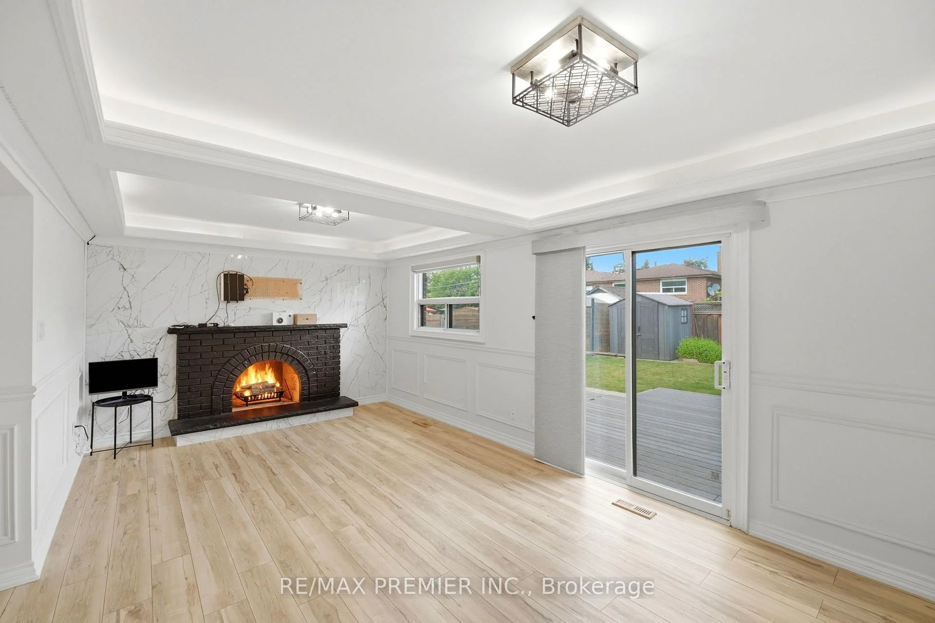Photo 24 of Unit Lower Level, 21 Avon Crescent, Vaughan, East Woodbridge — HOMEH
