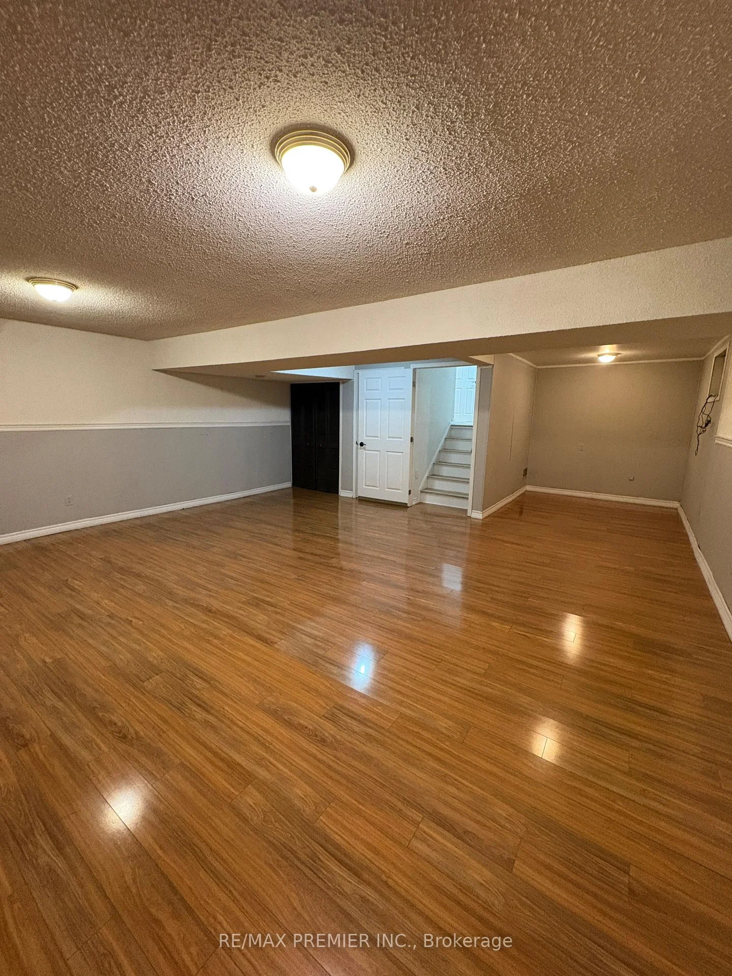 Photo 25 of Unit Lower Level, 21 Avon Crescent, Vaughan, East Woodbridge — HOMEH