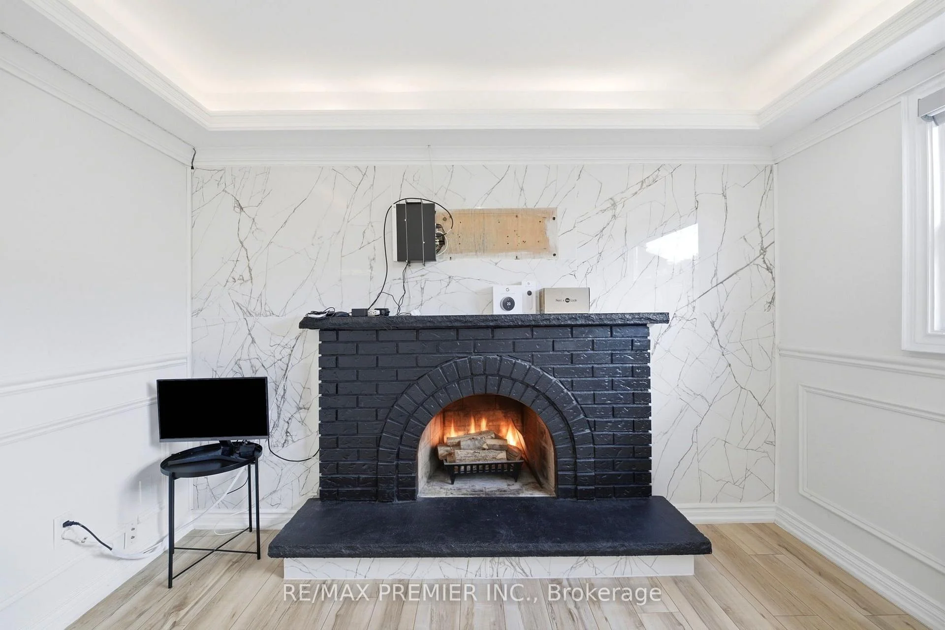 Photo 26 of Unit Lower Level, 21 Avon Crescent, Vaughan, East Woodbridge — HOMEH