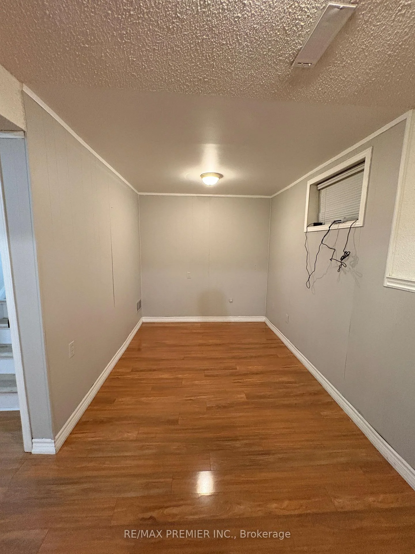 Photo 27 of Unit Lower Level, 21 Avon Crescent, Vaughan, East Woodbridge — HOMEH