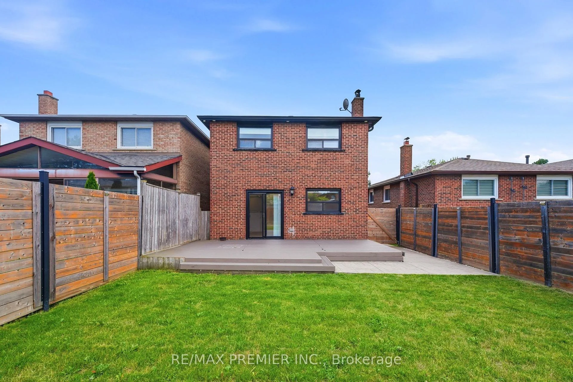 Photo 38 of Unit Lower Level, 21 Avon Crescent, Vaughan, East Woodbridge — HOMEH