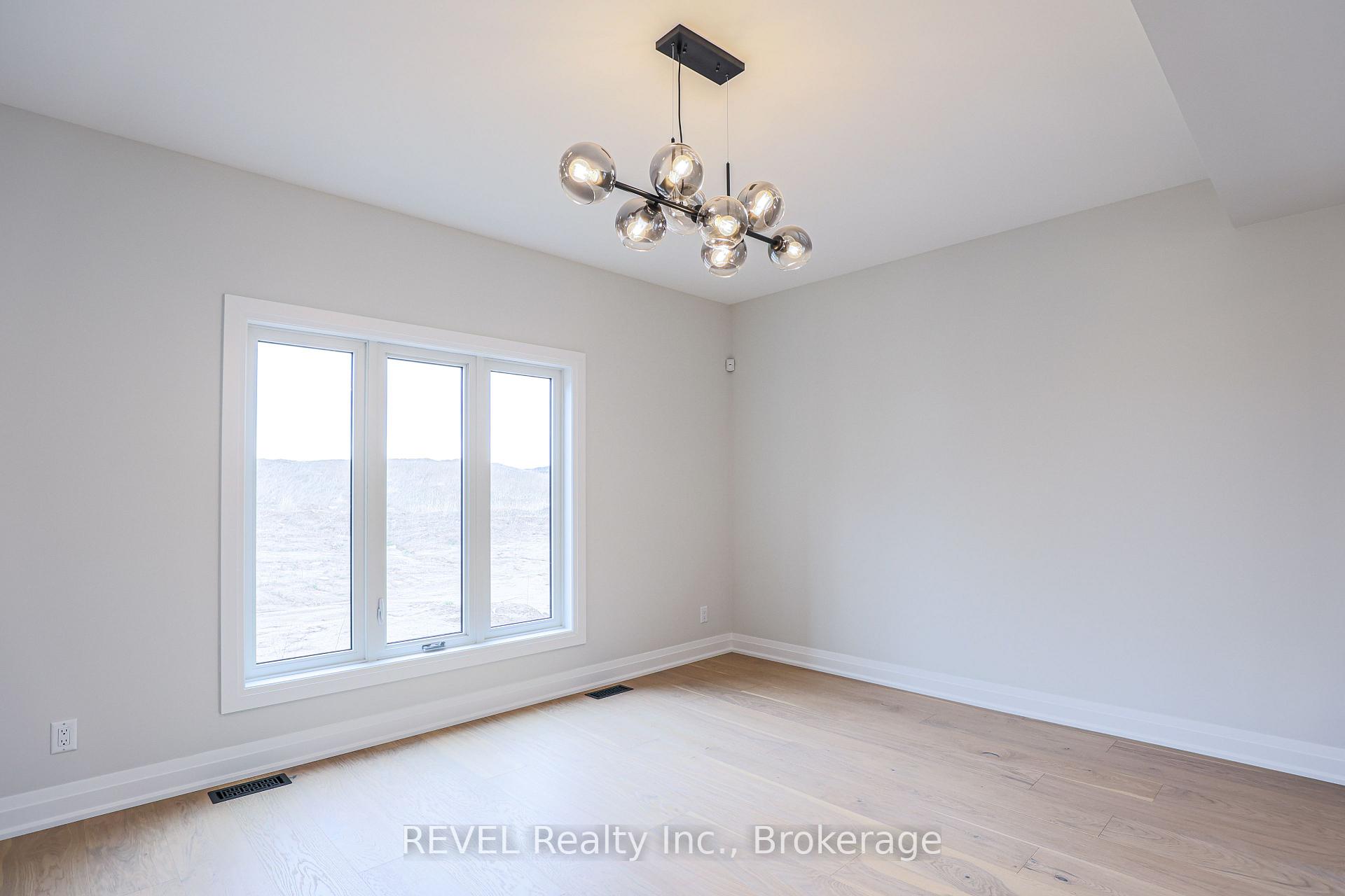 Photo 10 of 111 Acacia Road, Pelham, Fonthill — HOMEH
