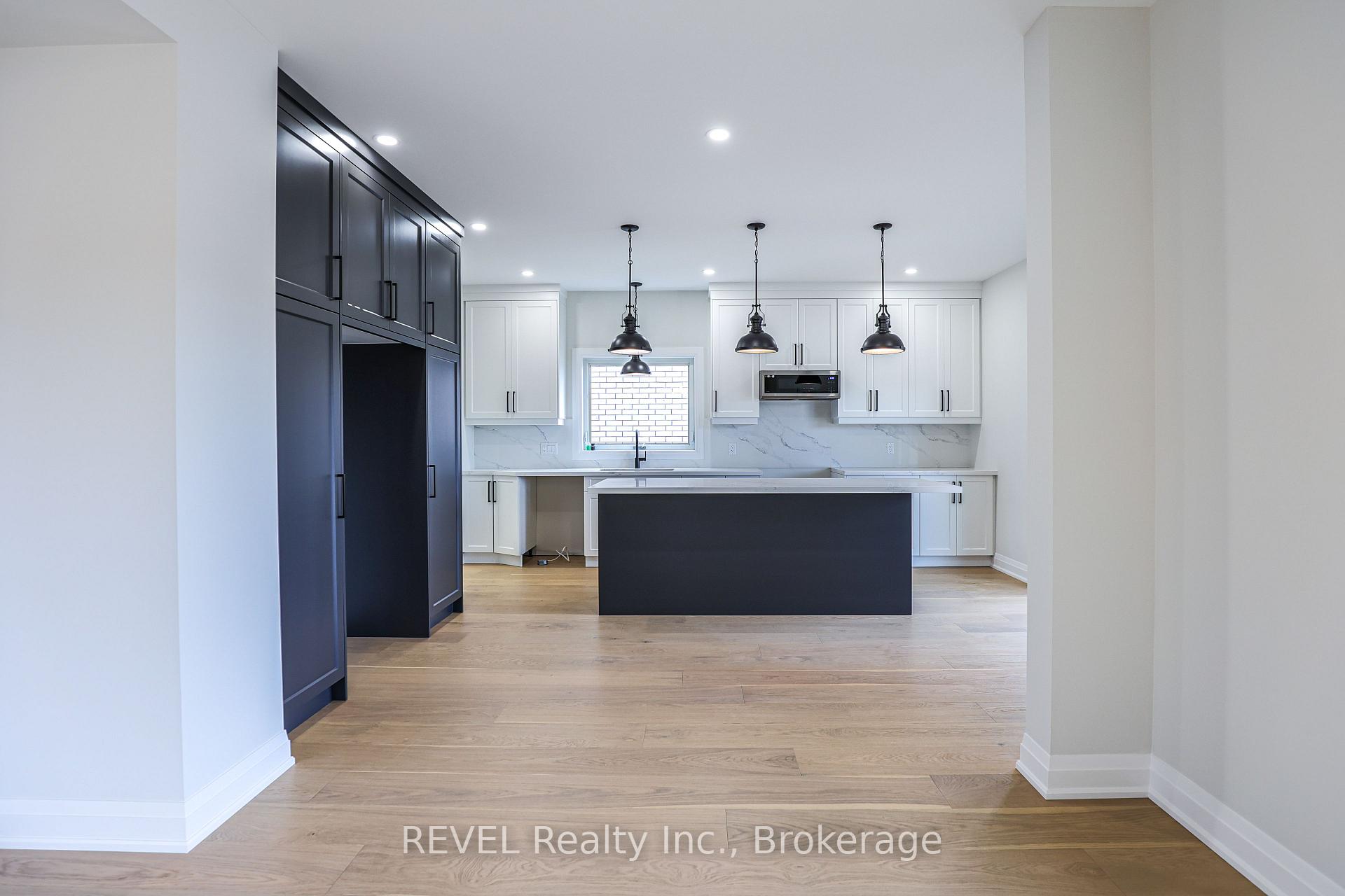 Photo 12 of 111 Acacia Road, Pelham, Fonthill — HOMEH