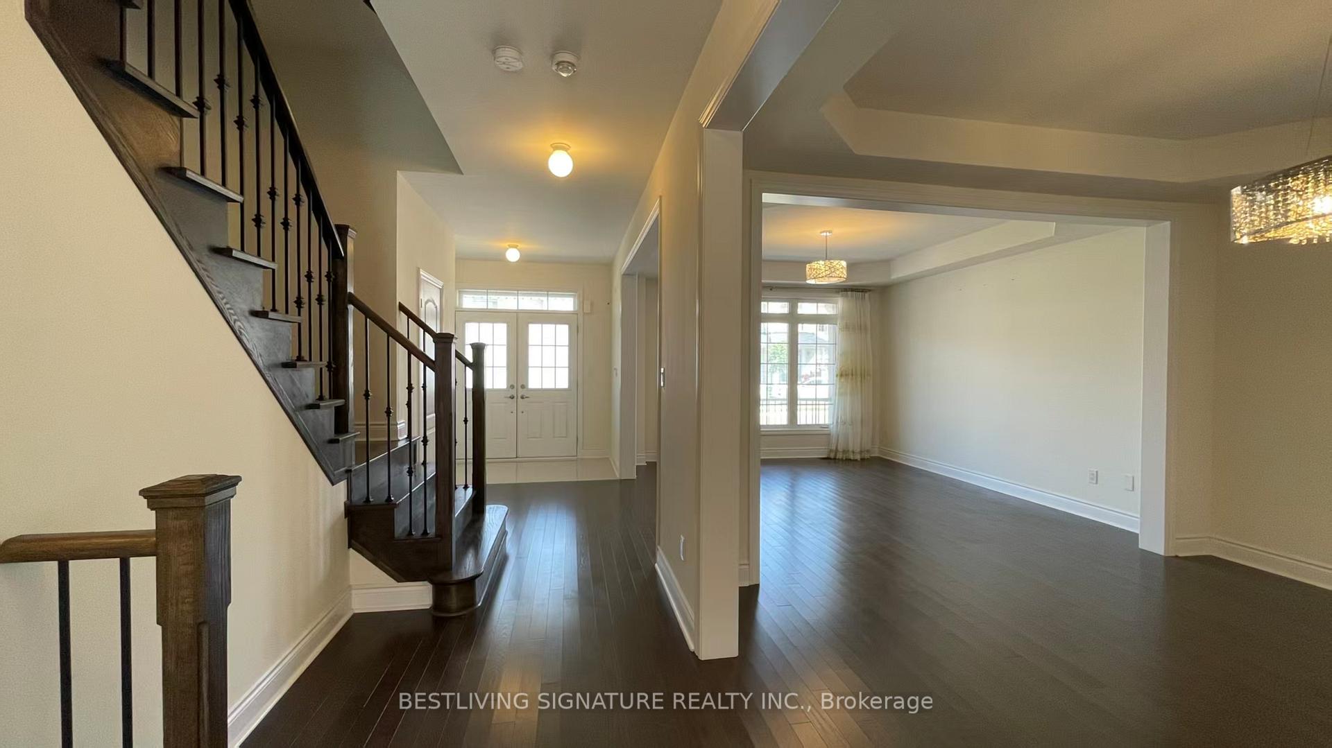 Photo 3 of 1066 Harden Trail, Newmarket, Stonehaven-Wyndham — HOMEH