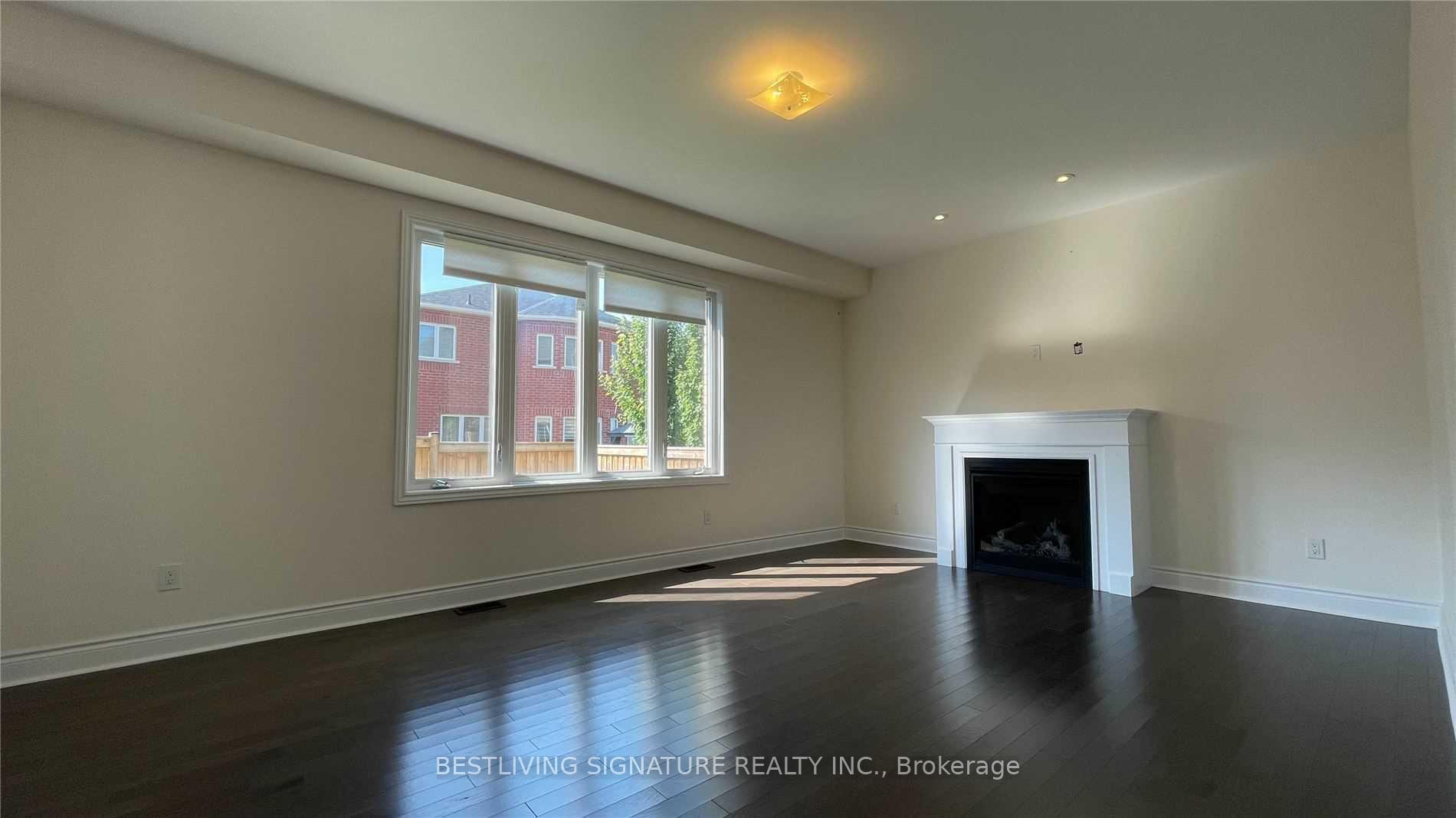 Photo 7 of 1066 Harden Trail, Newmarket, Stonehaven-Wyndham — HOMEH