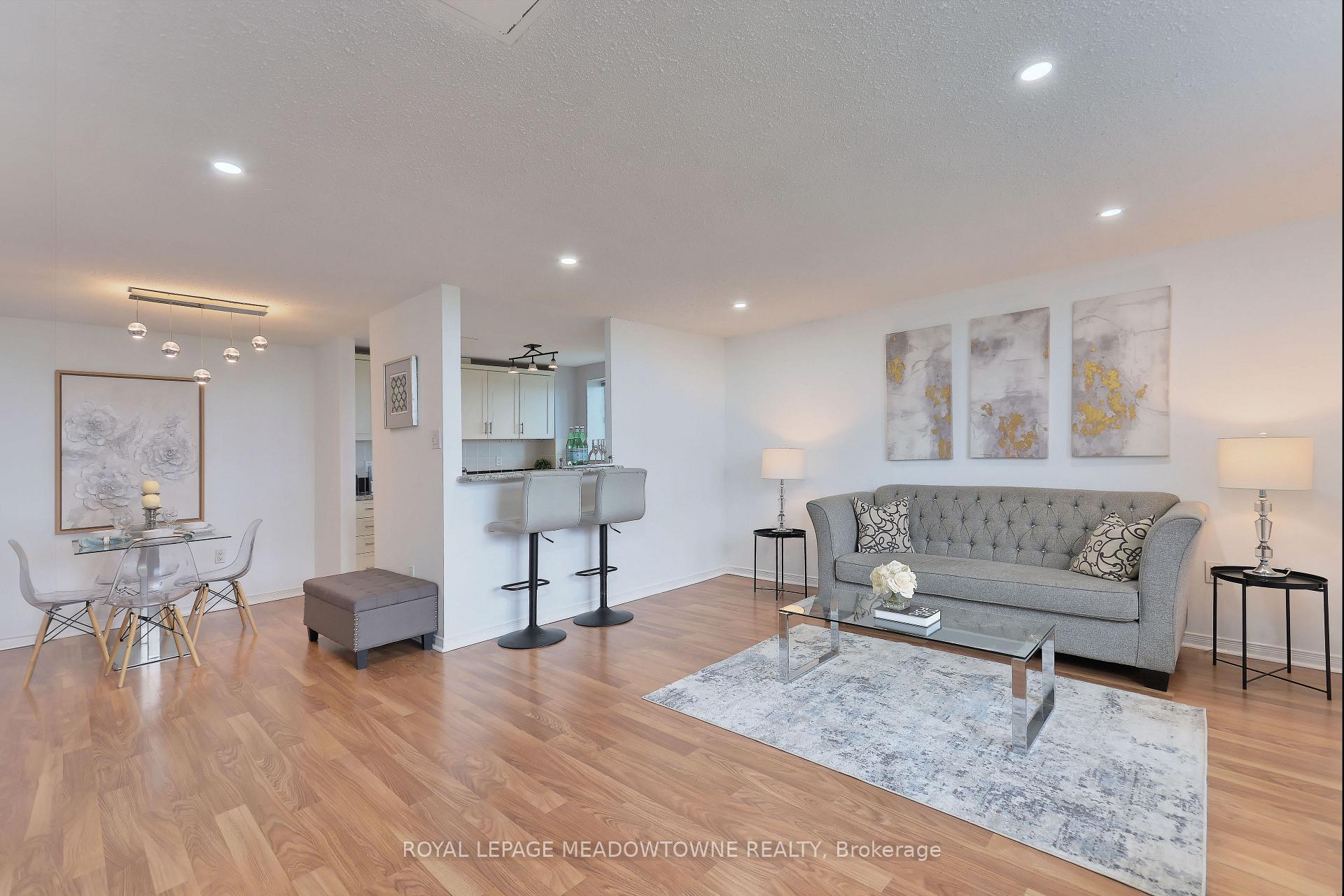 Photo of Unit 1013, 6720 Glen Erin Drive