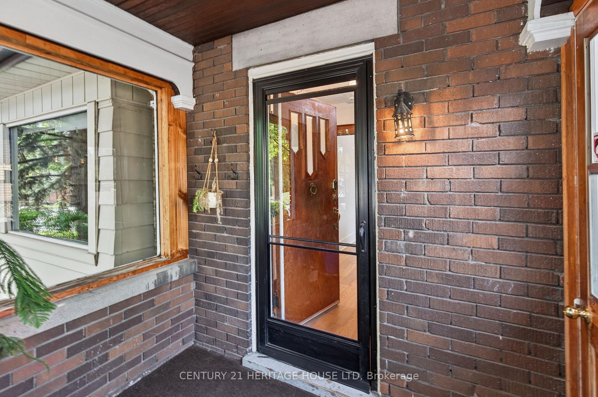 Photo 2 of 98 Roger Street, Waterloo, Uptown Waterloo/North Ward — HOMEH