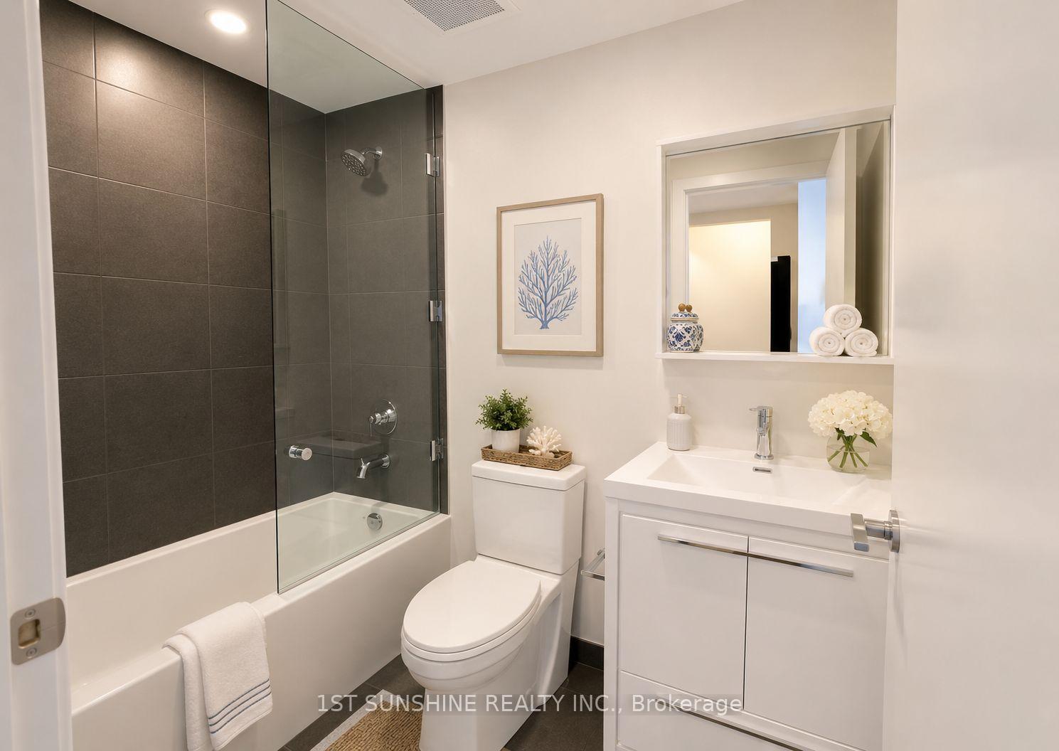 Photo 3 of Unit 724, 212 King Street, Hamilton, Beasley — HOMEH