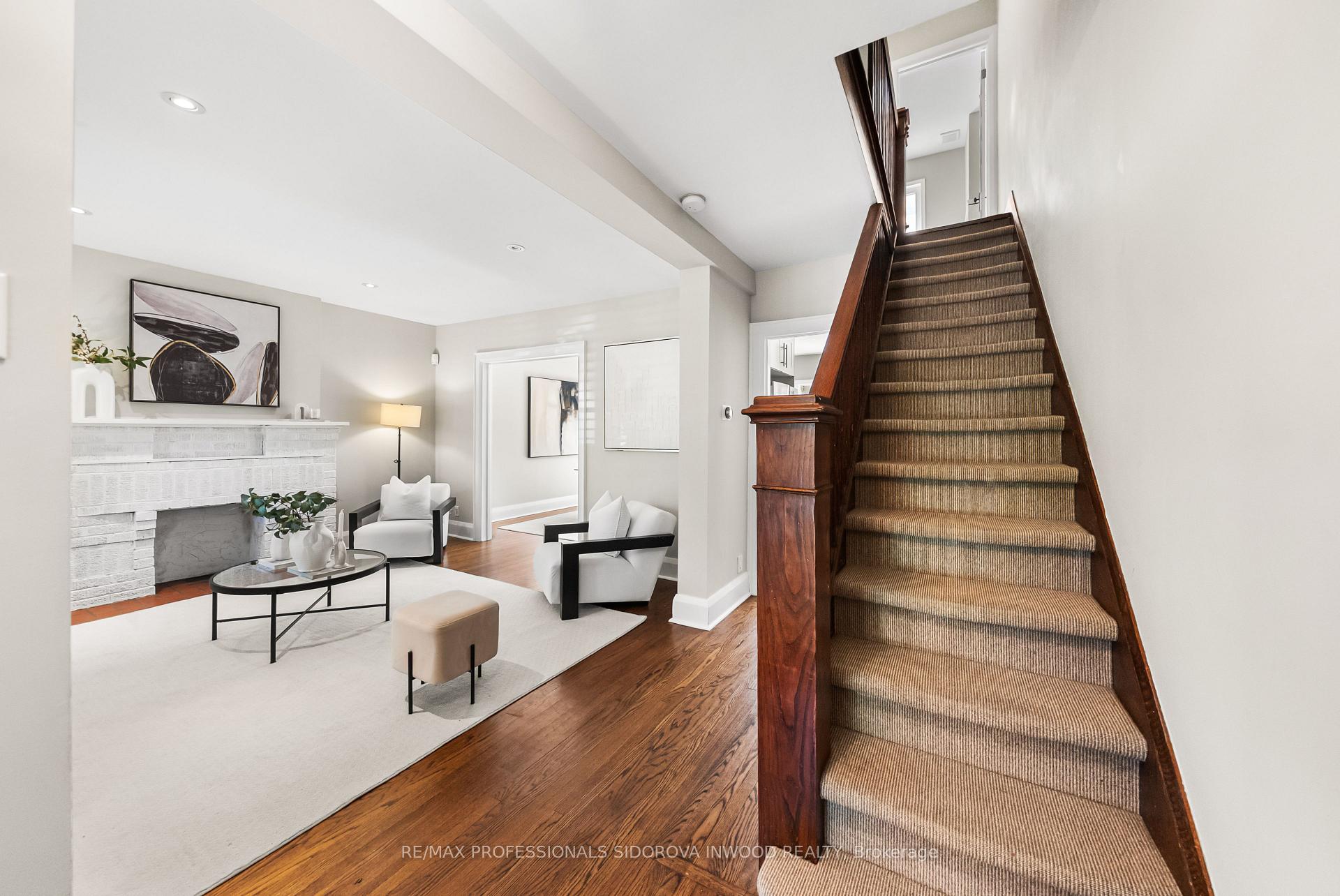 Photo 4 of 82 Durie Street, Toronto, High Park-Swansea — HOMEH