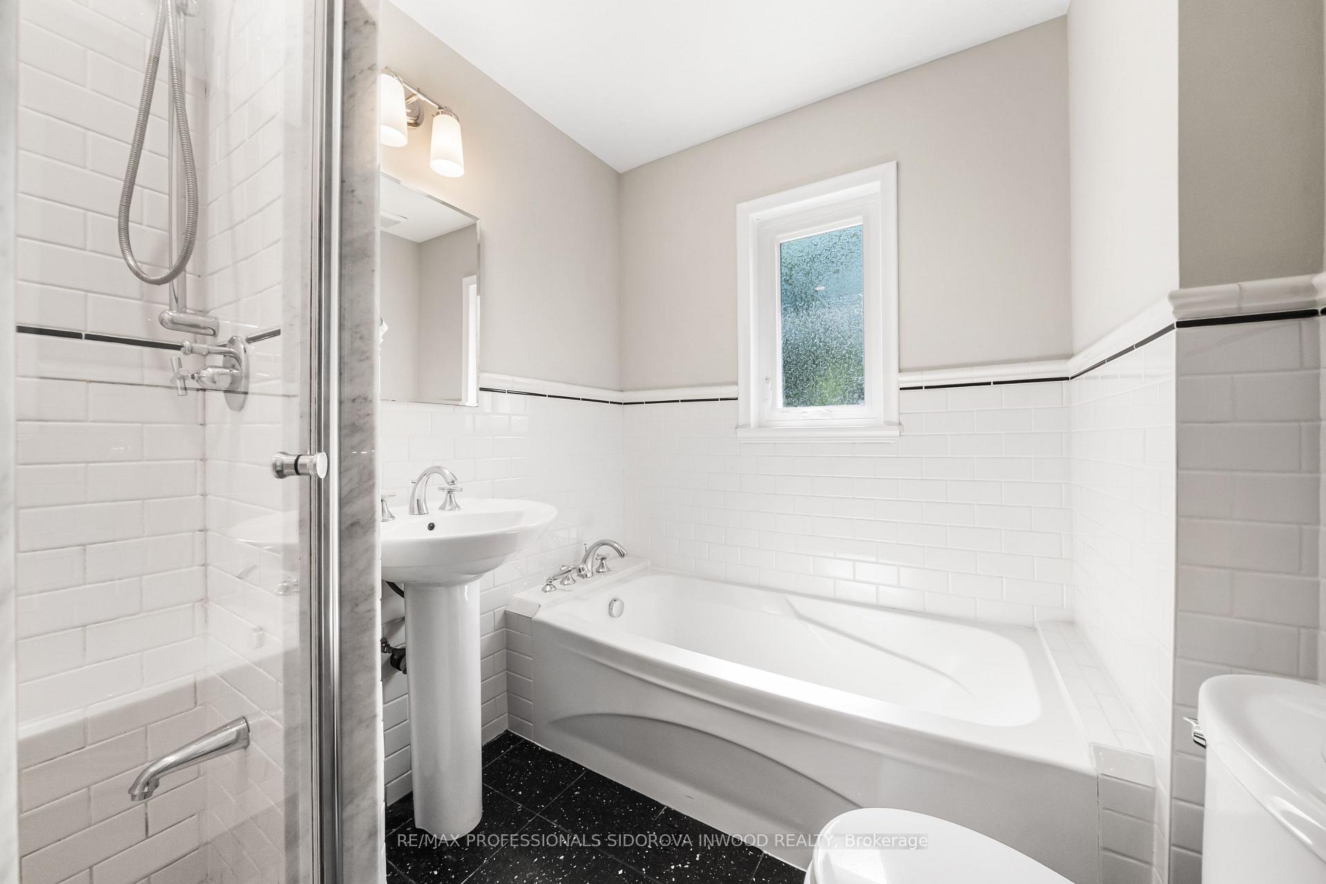 Photo 20 of 82 Durie Street, Toronto, High Park-Swansea — HOMEH